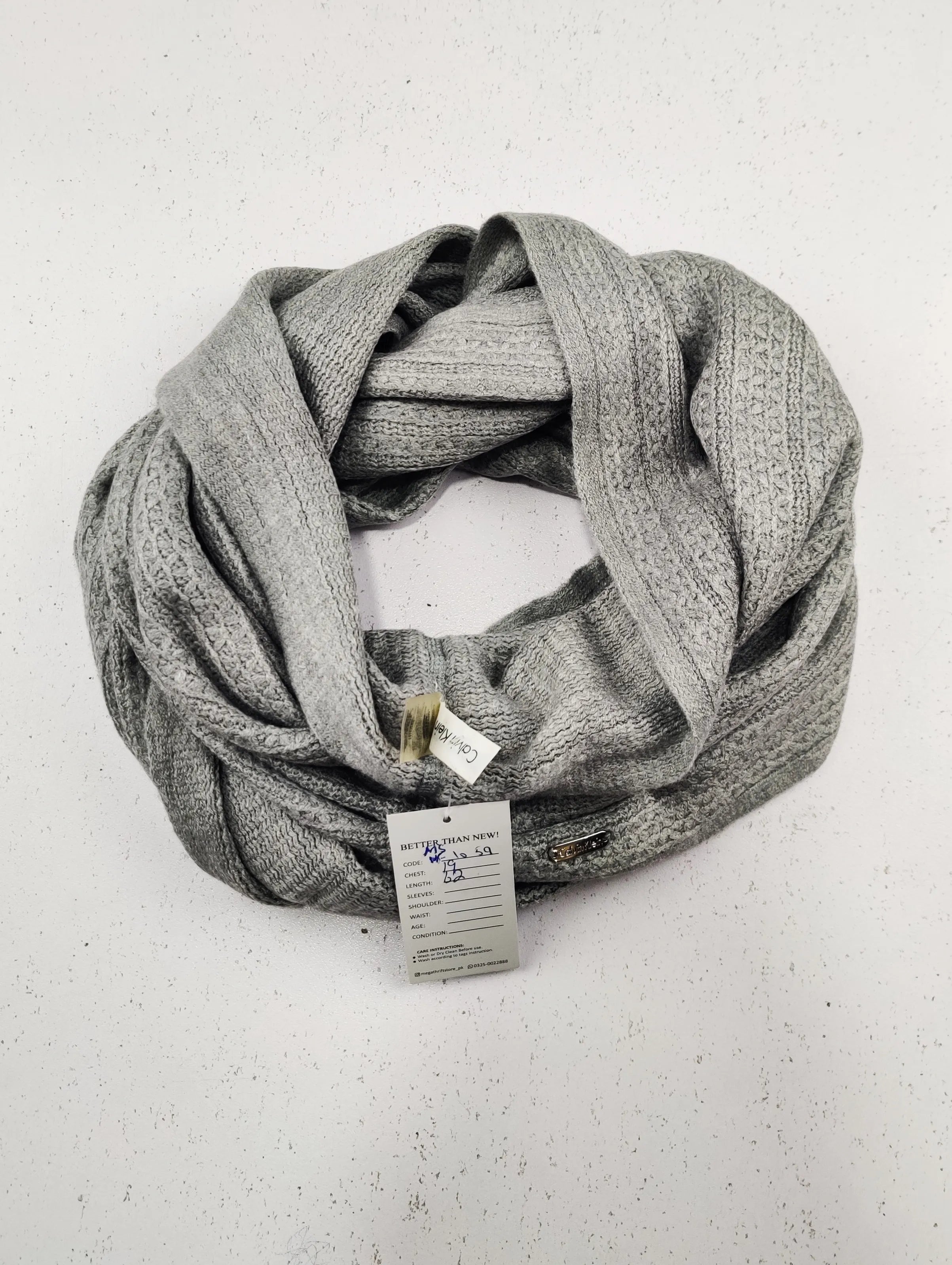 Buy online pre-used pre-loved 100% authentic & Original branded C.A.L.V.I.N K.L.E.I.N (MS-1059) available in Pakistan. Top international brands avilable.