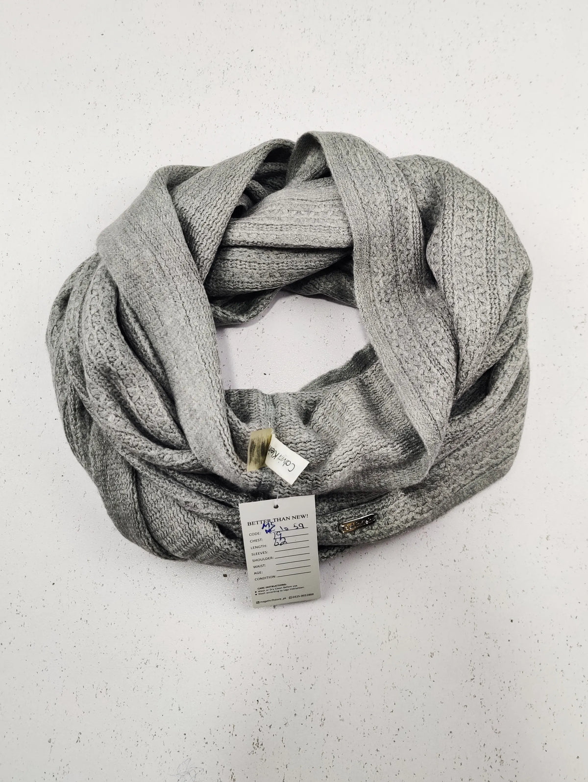 Buy online pre-used pre-loved 100% authentic & Original branded C.A.L.V.I.N K.L.E.I.N (MS-1059) available in Pakistan. Top international brands avilable.