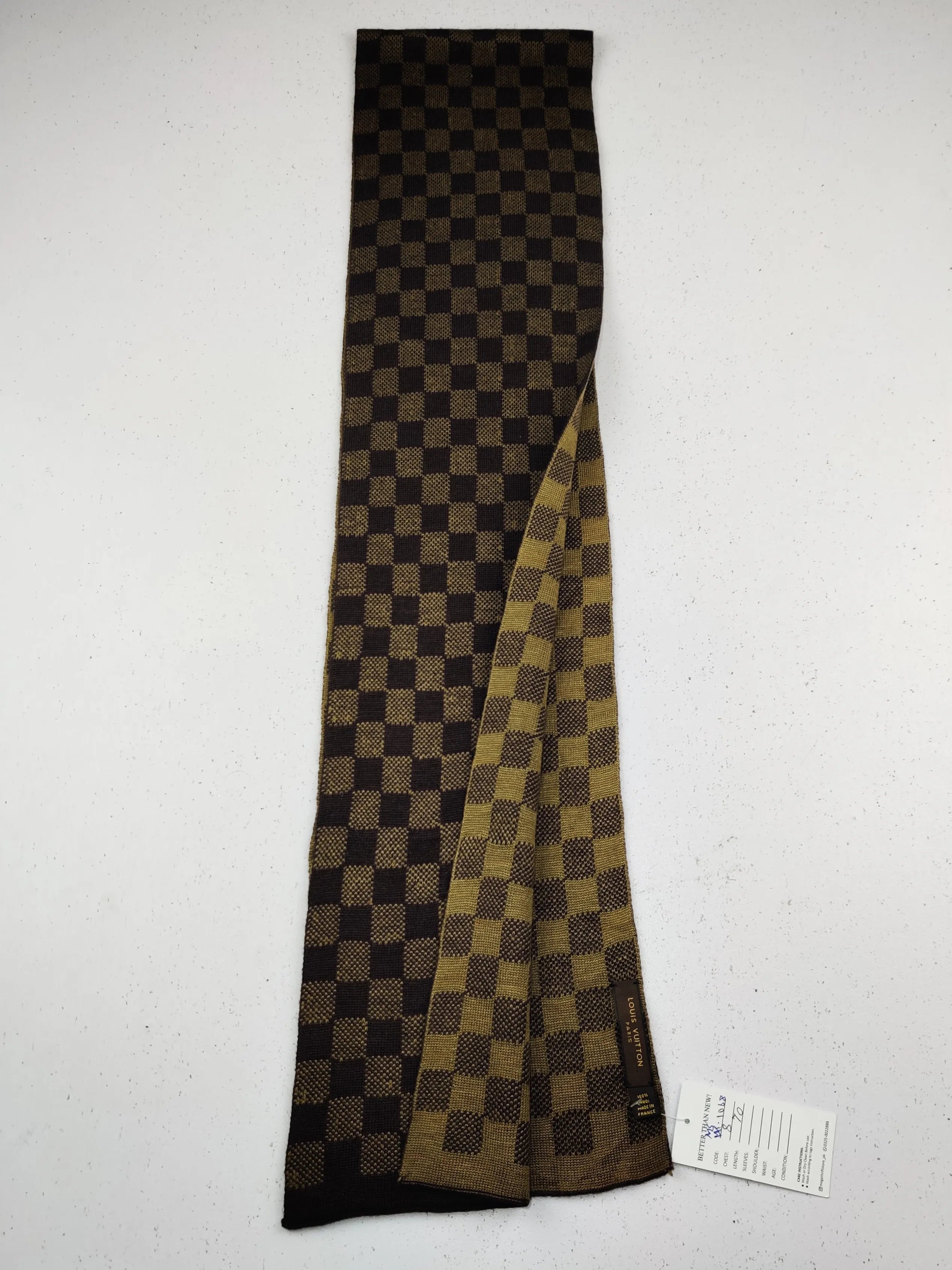 Buy online pre-used pre-loved 100% authentic & Original branded L.O.U.I.S V.U.I.T.T.O.N (MS-1068) available in Pakistan. Top international brands avilable.