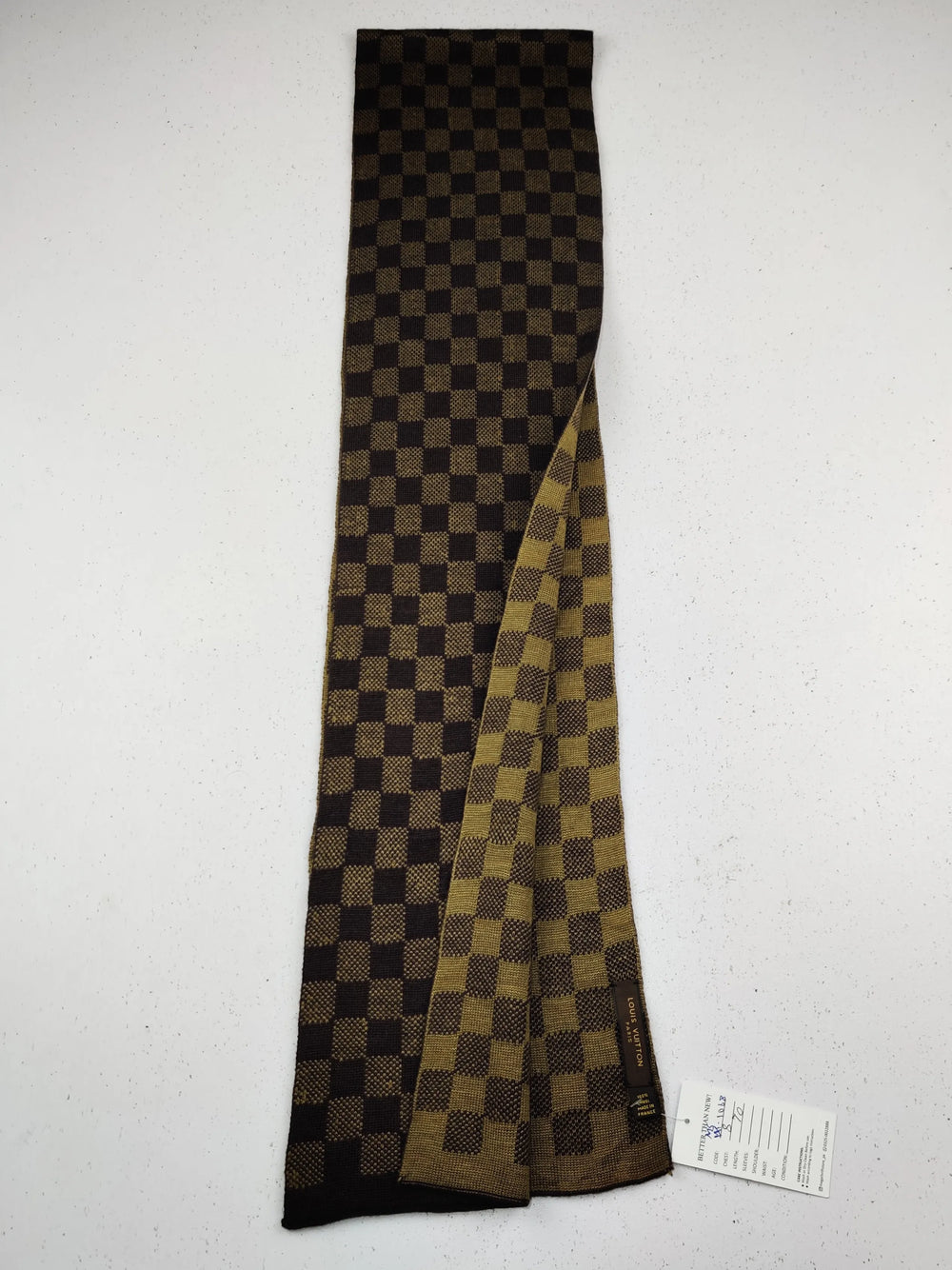 Buy online pre-used pre-loved 100% authentic & Original branded L.O.U.I.S V.U.I.T.T.O.N (MS-1068) available in Pakistan. Top international brands avilable.