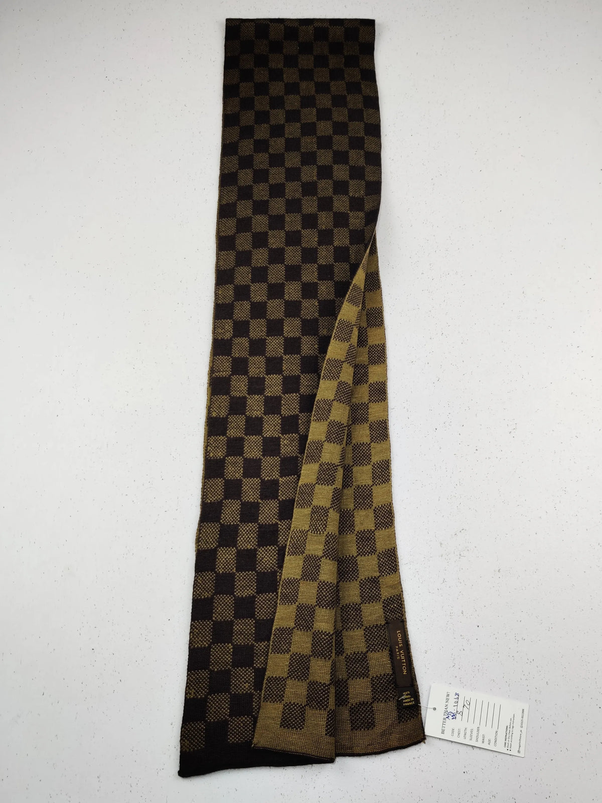 Buy online pre-used pre-loved 100% authentic & Original branded L.O.U.I.S V.U.I.T.T.O.N (MS-1068) available in Pakistan. Top international brands avilable.
