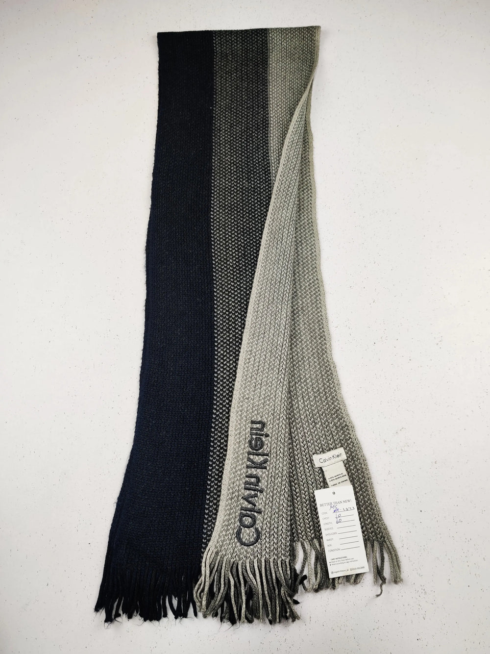 Buy online pre-used pre-loved 100% authentic & Original branded C.A.L.V.I.N K.L.E.I.N (MS-1073) available in Pakistan. Top international brands avilable.