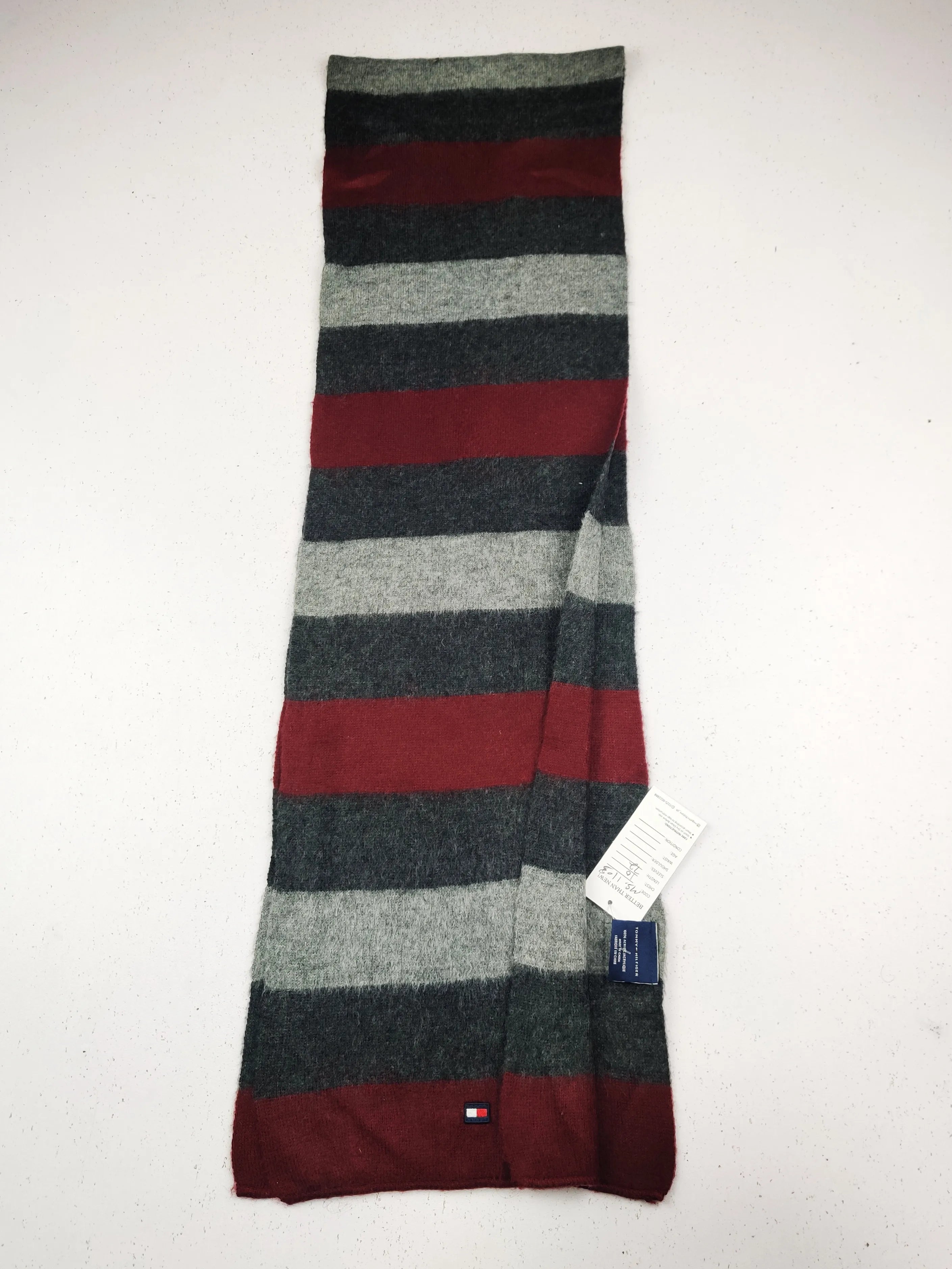 Buy online pre-used pre-loved 100% authentic & Original branded T.O.M.M.Y H.I.L.F.I.G.E.R (MS-1103) available in Pakistan. Top international brands avilable.