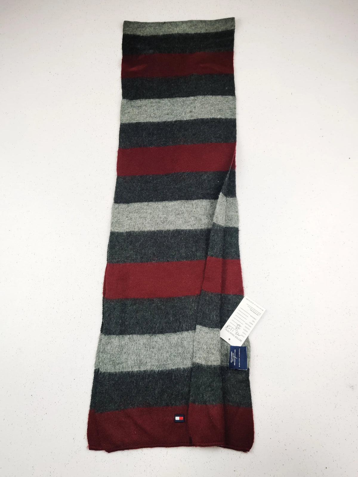 Buy online pre-used pre-loved 100% authentic & Original branded T.O.M.M.Y H.I.L.F.I.G.E.R (MS-1103) available in Pakistan. Top international brands avilable.