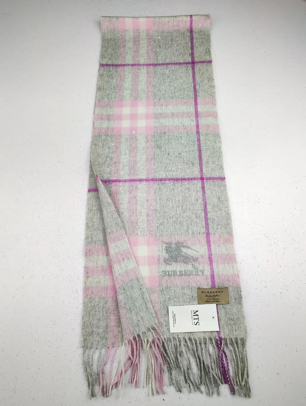 Buy online pre-used pre-loved 100% authentic & Original branded Burberry (MS-110) available in Pakistan. Top international brands avilable.