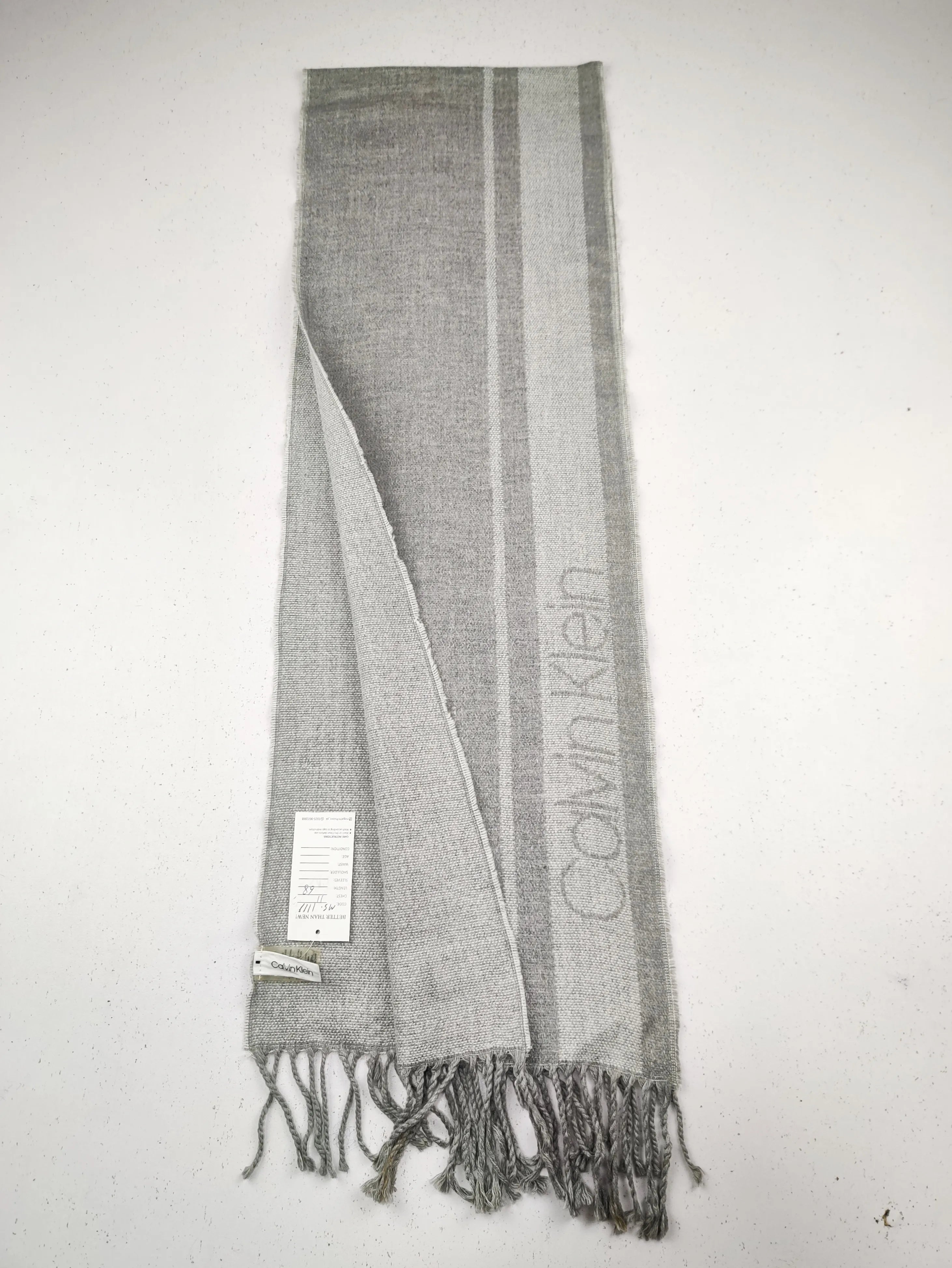 Buy online pre-used pre-loved 100% authentic & Original branded C.A.L.V.I.N K.L.E.I.N (MS-1111) available in Pakistan. Top international brands avilable.