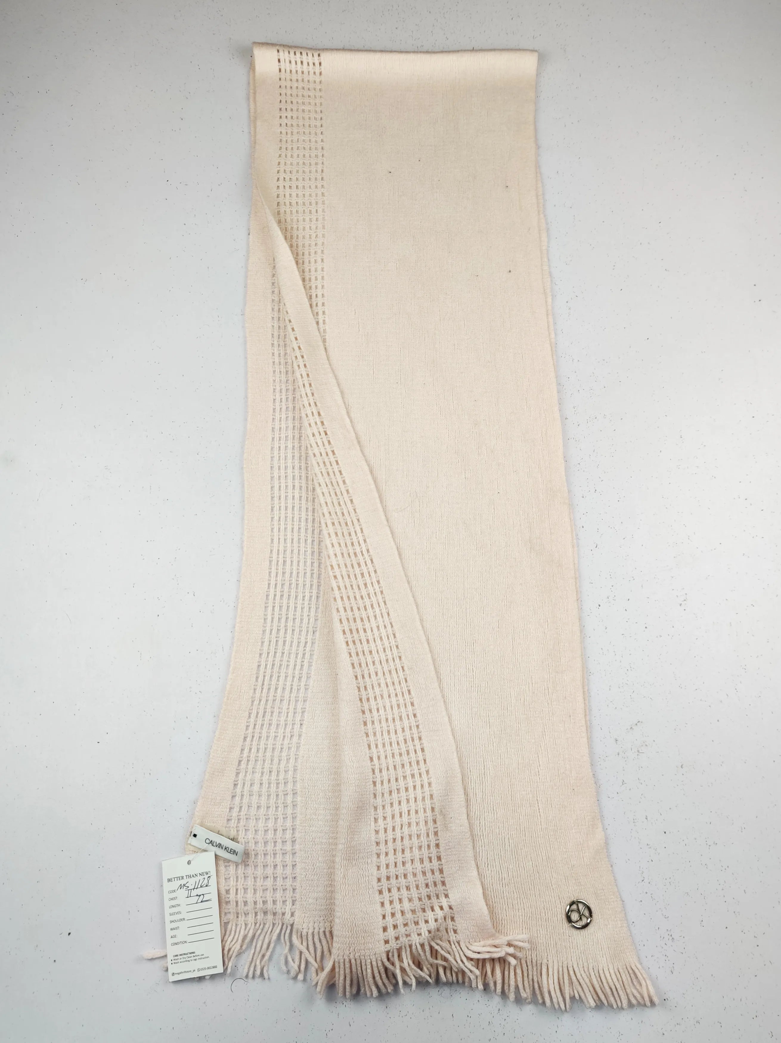 Buy online pre-used pre-loved 100% authentic & Original branded C.A.L.V.I.N K.L.E.I.N (MS-1128) available in Pakistan. Top international brands avilable.