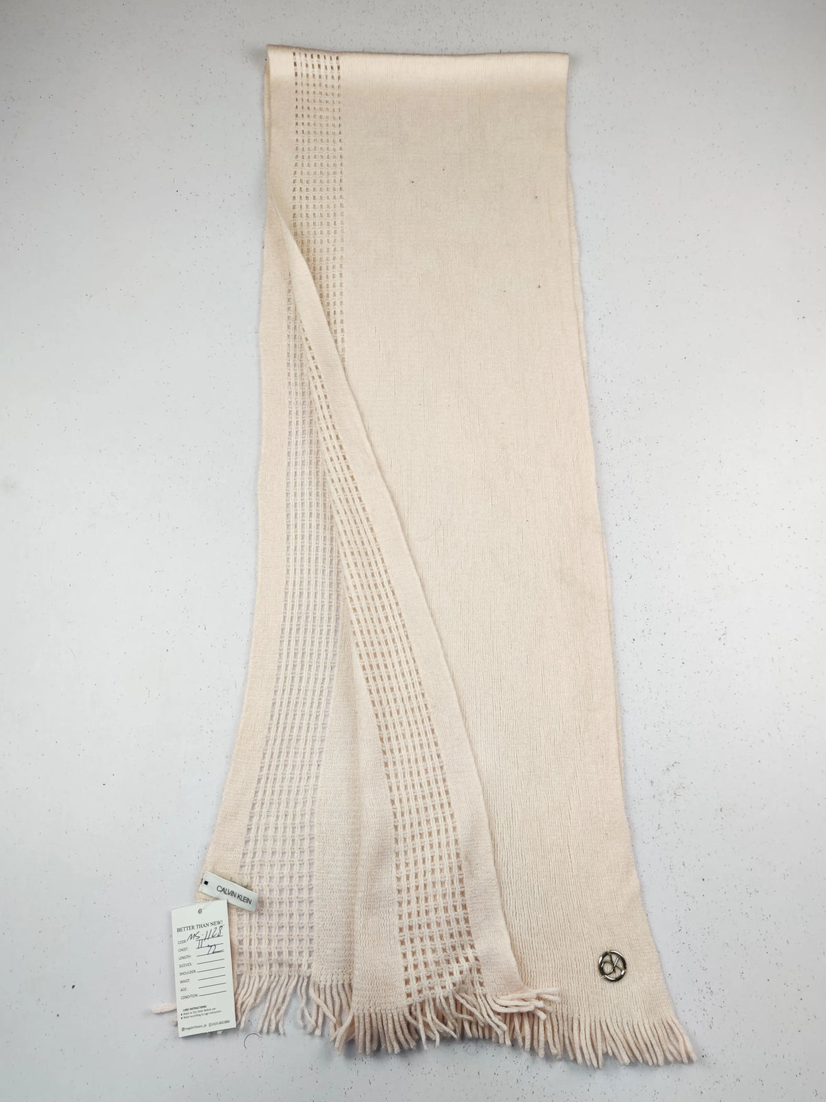 Buy online pre-used pre-loved 100% authentic & Original branded C.A.L.V.I.N K.L.E.I.N (MS-1128) available in Pakistan. Top international brands avilable.