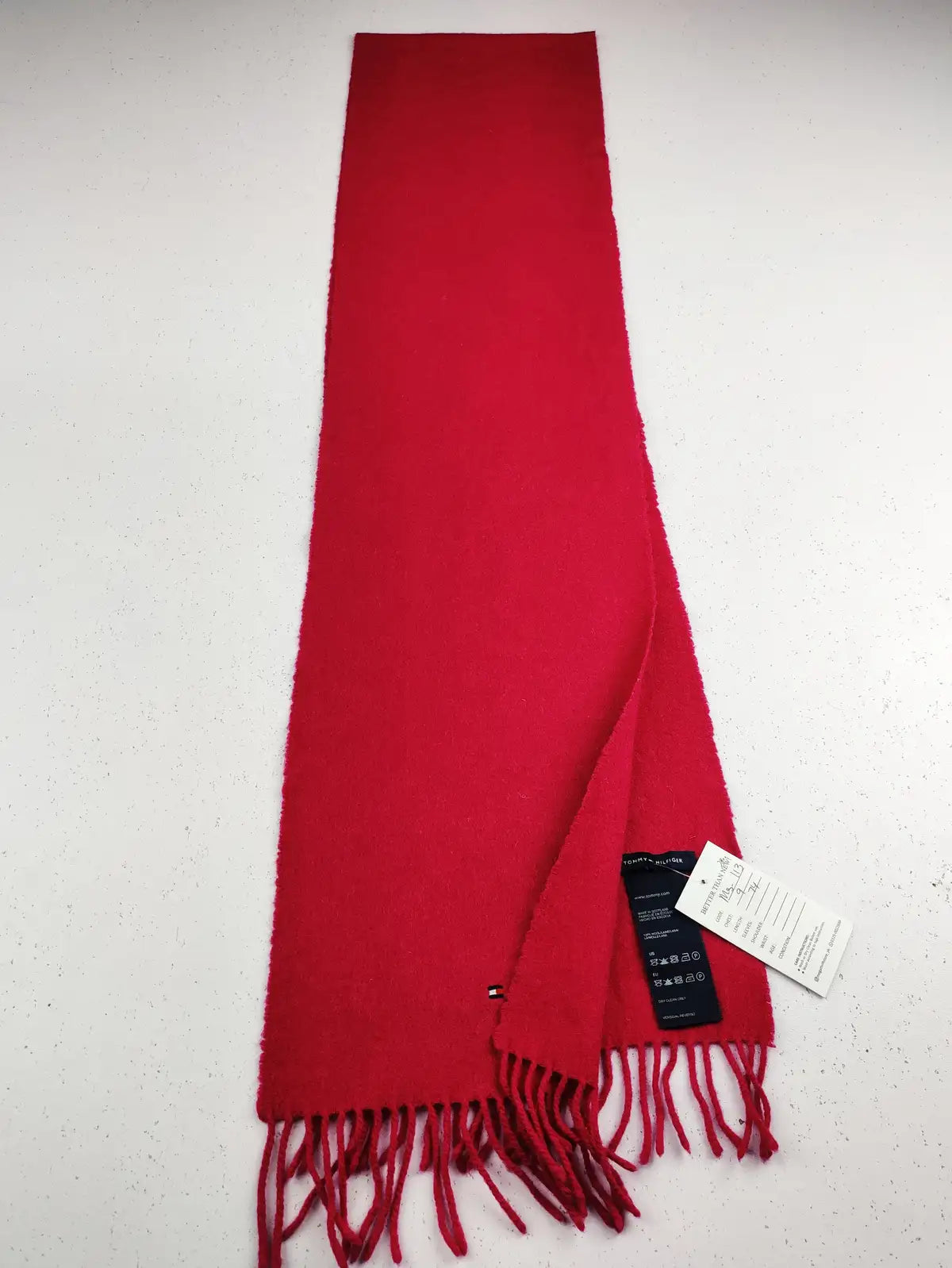 Buy online pre-used pre-loved 100% authentic & Original branded Tommy Hilfiger (MS-113) available in Pakistan. Top international brands avilable.