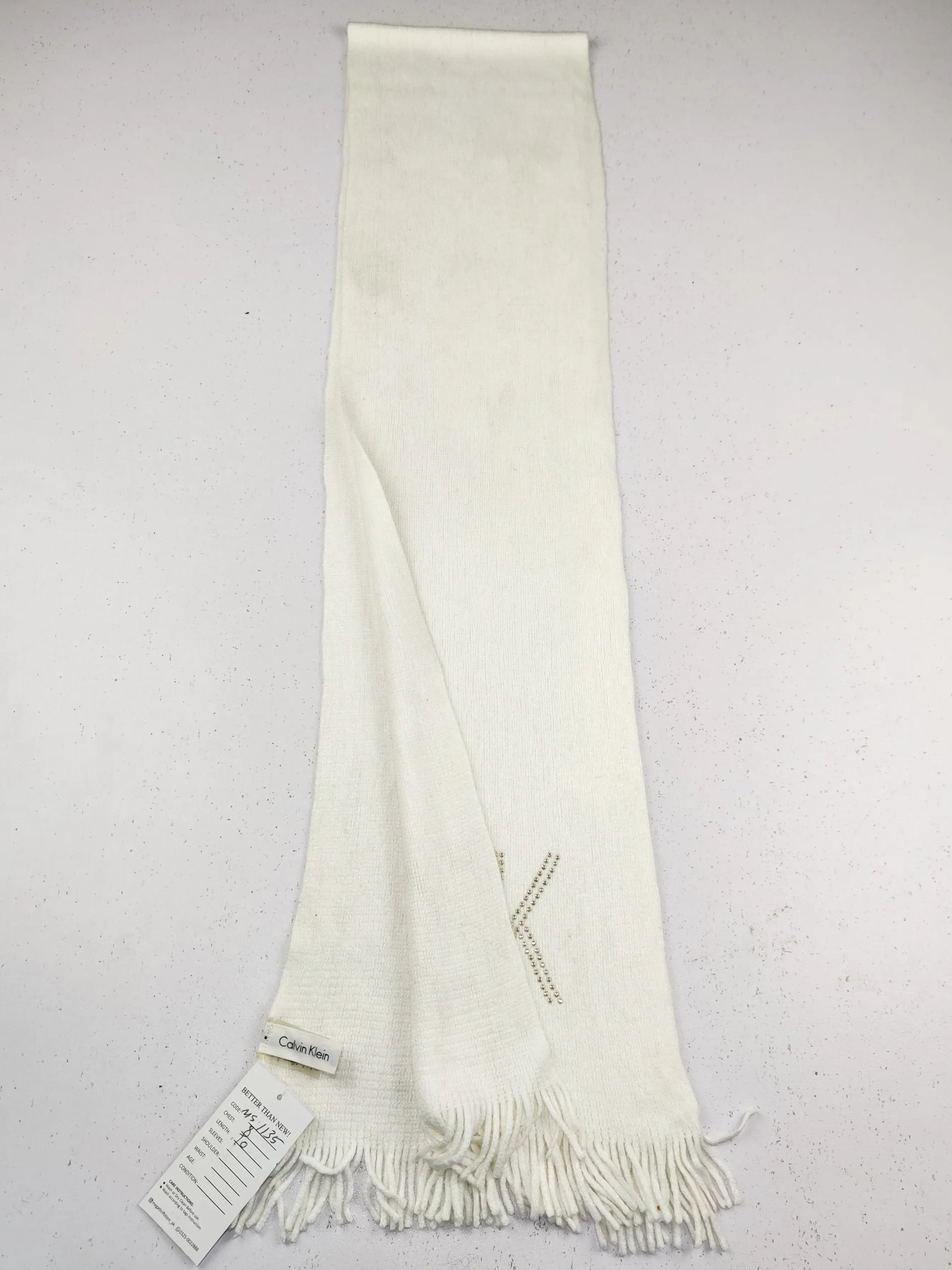 Buy online pre-used pre-loved 100% authentic & Original branded C.A.L.V.I.N K.L.E.I.N (MS-1135) available in Pakistan. Top international brands avilable.