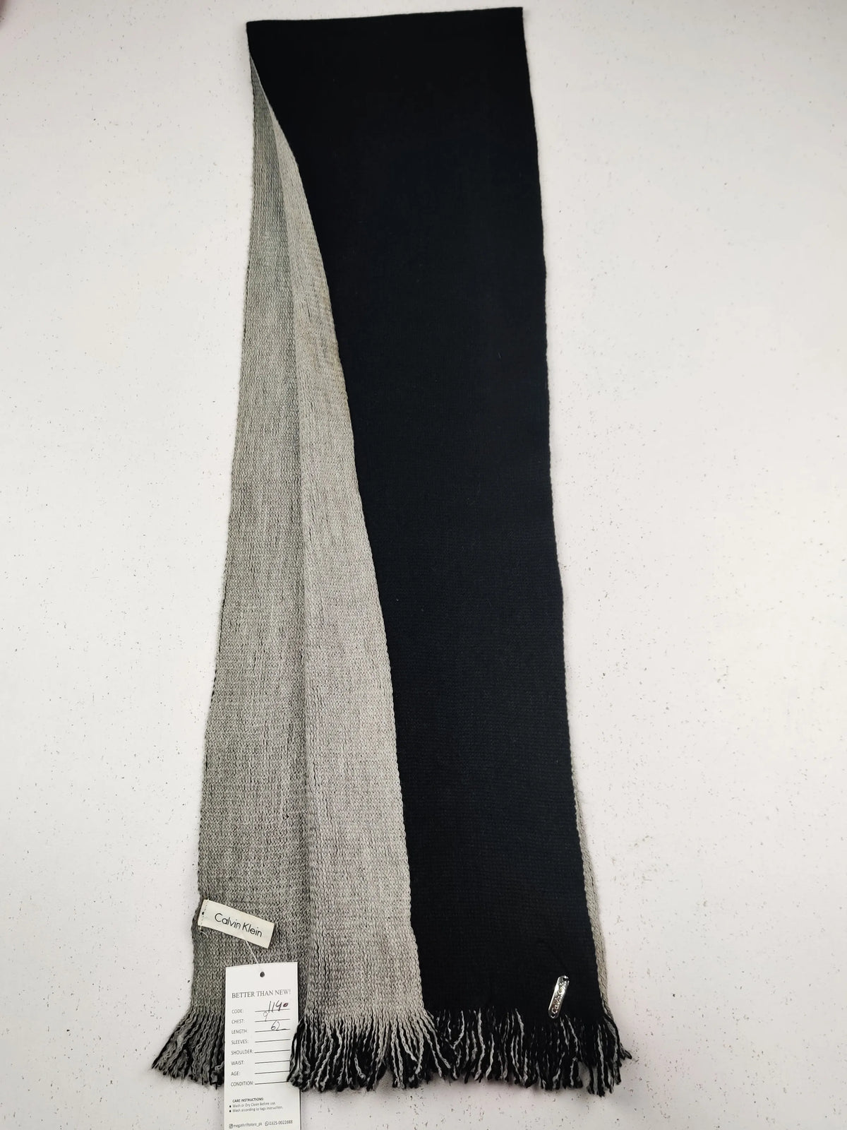 Buy online pre-used pre-loved 100% authentic & Original branded C.A.L.V.I.N K.L.E.I.N (MS-1140) available in Pakistan. Top international brands avilable.
