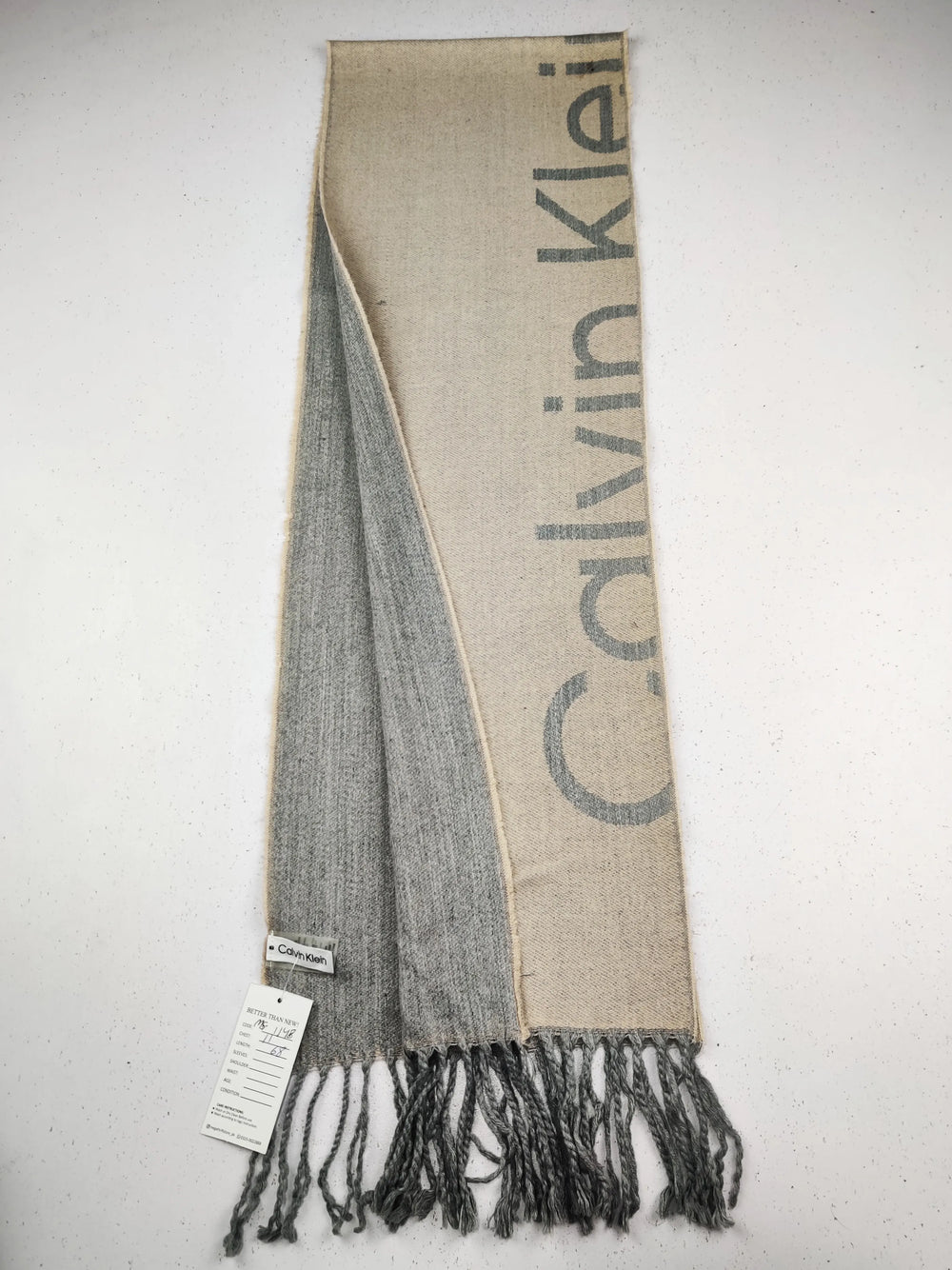 Buy online pre-used pre-loved 100% authentic & Original branded C.A.L.V.I.N K.L.E.I.N (MS-1148) available in Pakistan. Top international brands avilable.