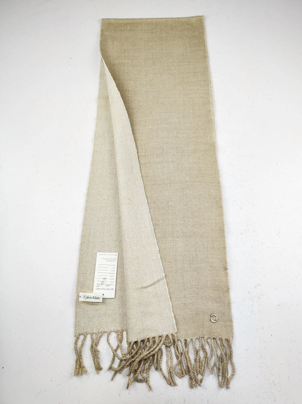 Buy online pre-used pre-loved 100% authentic & Original branded C.A.L.V.I.N K.L.E.I.N (MS-1178) available in Pakistan. Top international brands avilable.