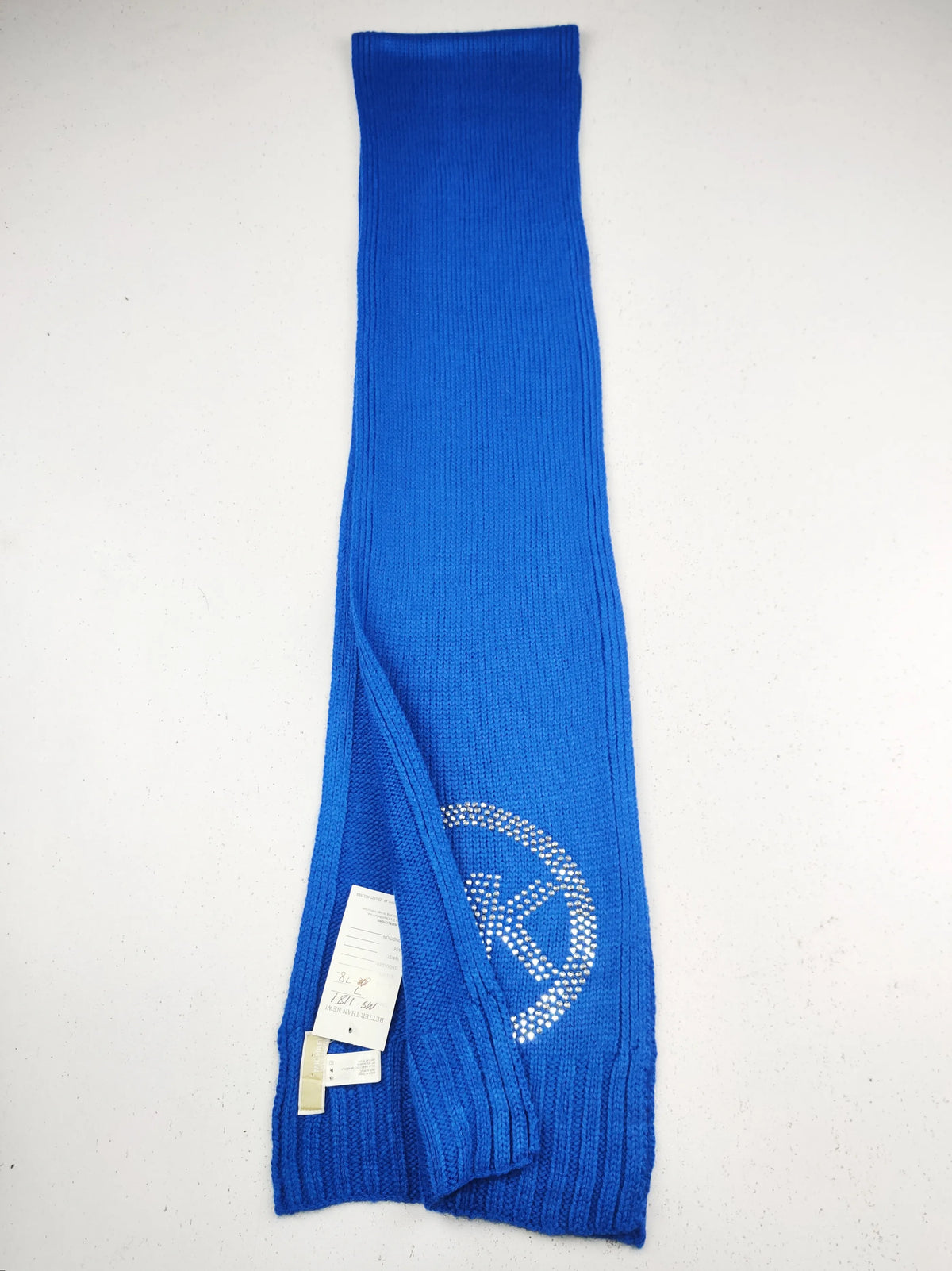 Buy online pre-used pre-loved 100% authentic & Original branded M.I.C.H.A.E.L K.O.R.S (MS-1181) available in Pakistan. Top international brands avilable.