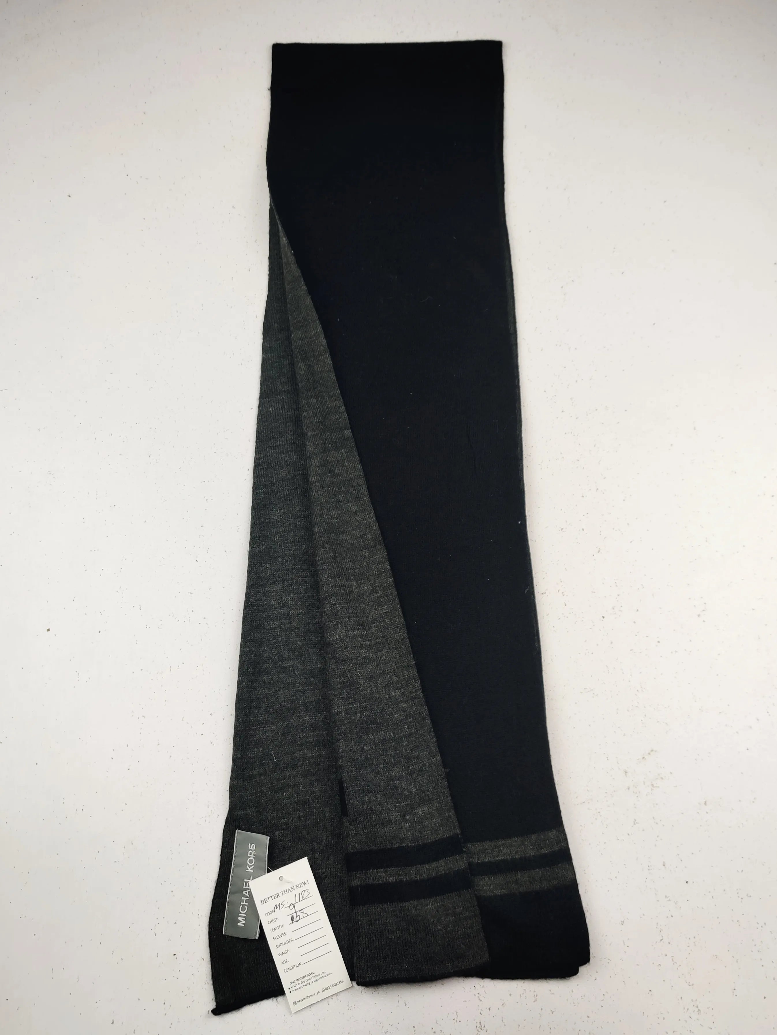 Buy online pre-used pre-loved 100% authentic & Original branded M.I.C.H.A.E.L K.O.R.S (MS-1183) available in Pakistan. Top international brands avilable.