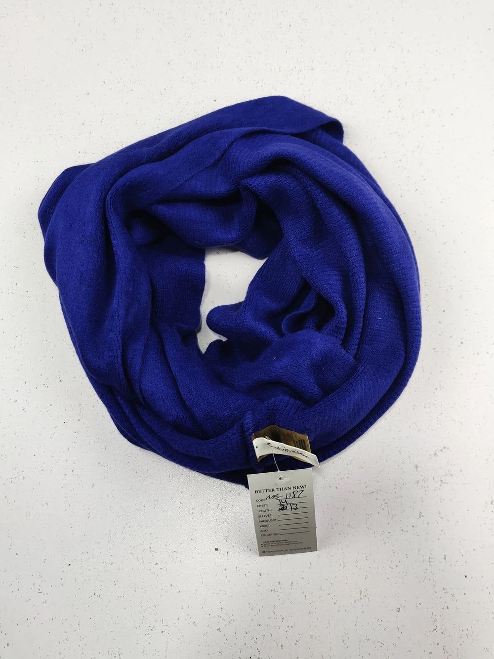 Buy online pre-used pre-loved 100% authentic & Original branded C.A.L.V.I.N K.L.E.I.N (MS-1187) available in Pakistan. Top international brands avilable.