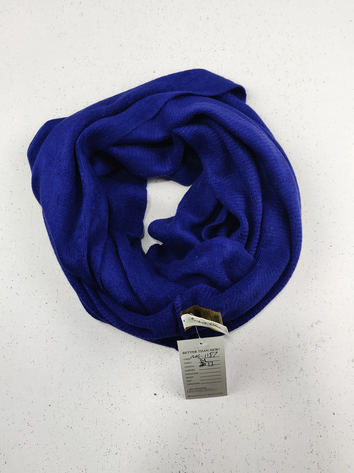 Buy online pre-used pre-loved 100% authentic & Original branded C.A.L.V.I.N K.L.E.I.N (MS-1187) available in Pakistan. Top international brands avilable.