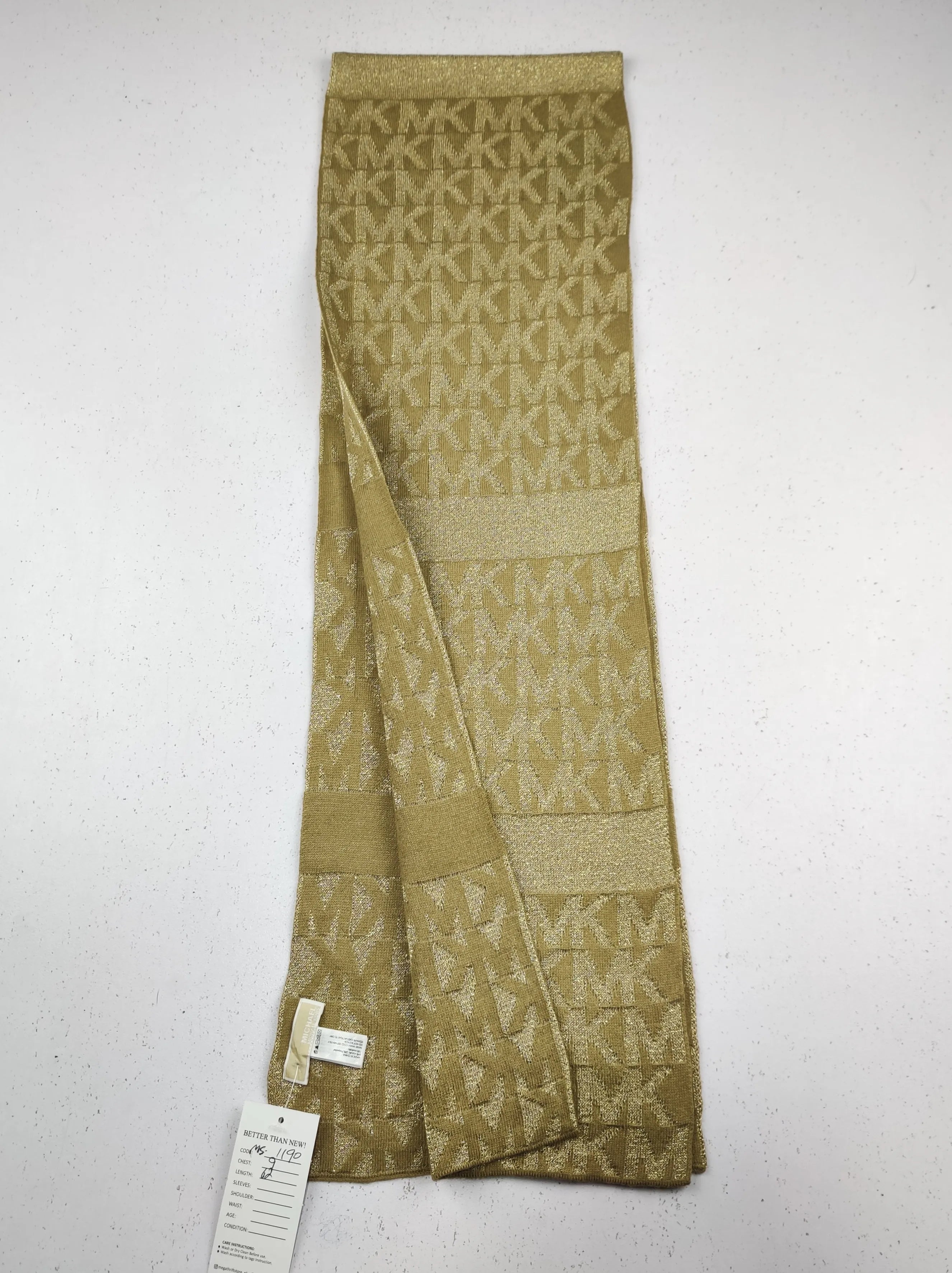 Buy online pre-used pre-loved 100% authentic & Original branded M.I.C.H.A.E.L K.O.R.S (MS-1190) available in Pakistan. Top international brands avilable.