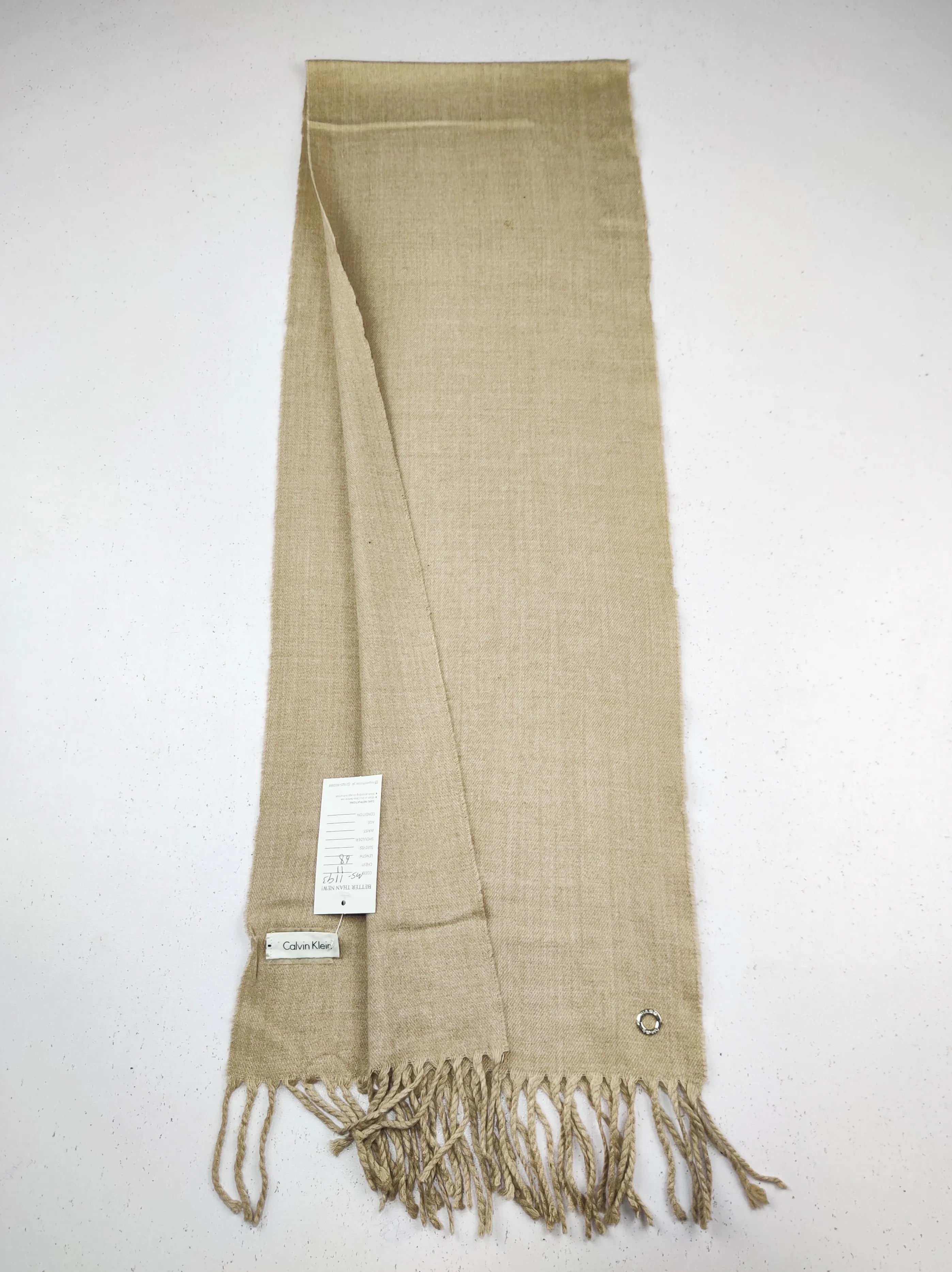 Buy online pre-used pre-loved 100% authentic & Original branded C.A.L.V.I.N K.L.E.I.N (MS-1193) available in Pakistan. Top international brands avilable.