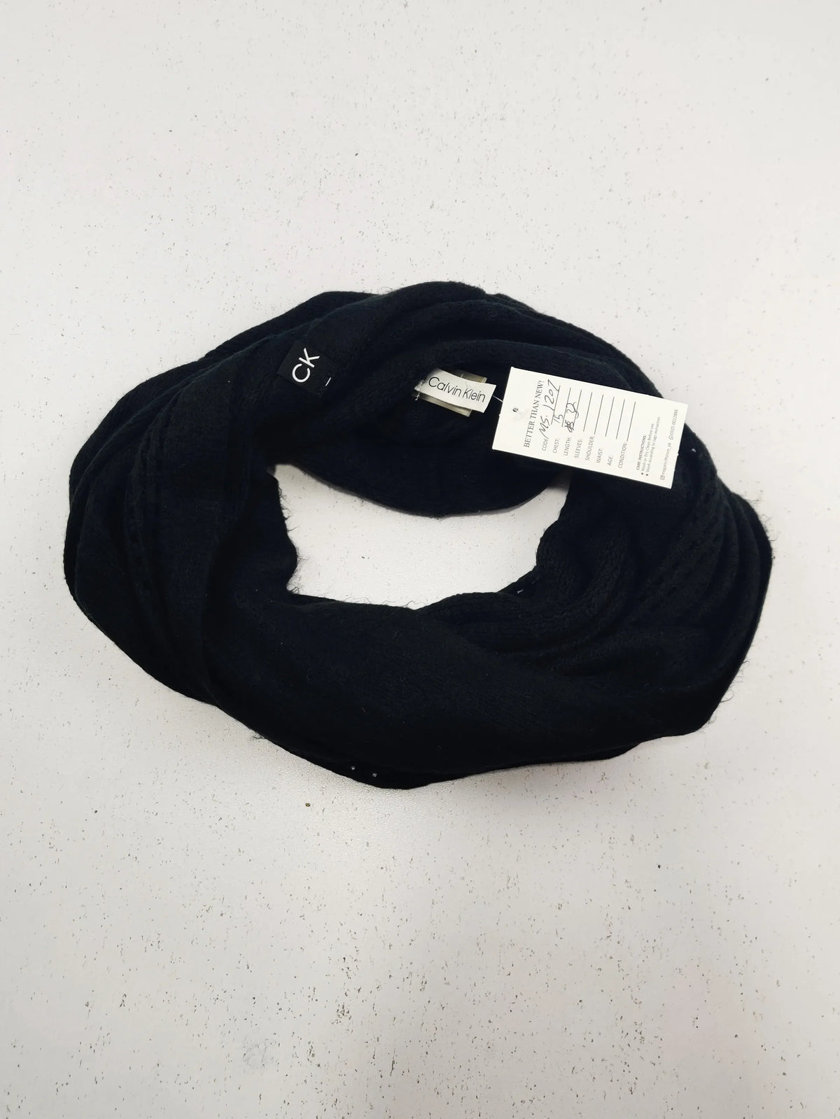 Buy online pre-used pre-loved 100% authentic & Original branded C.A.L.V.I.N K.L.E.I.N (MS-1207) available in Pakistan. Top international brands avilable.