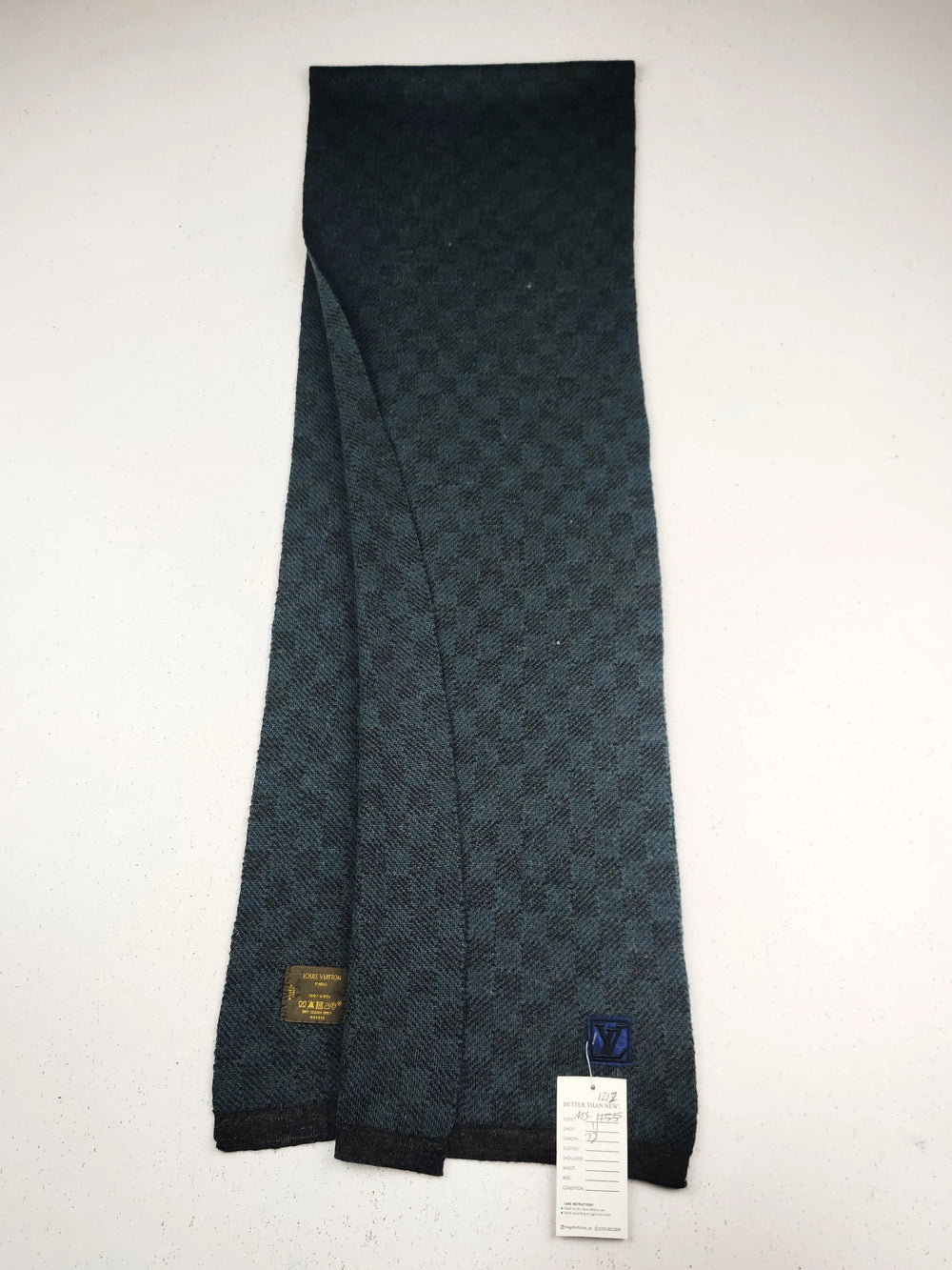 Buy online pre-used pre-loved 100% authentic & Original branded L.O.U.I.S V.U.I.T.T.O.N (MS-1212) available in Pakistan. Top international brands avilable.