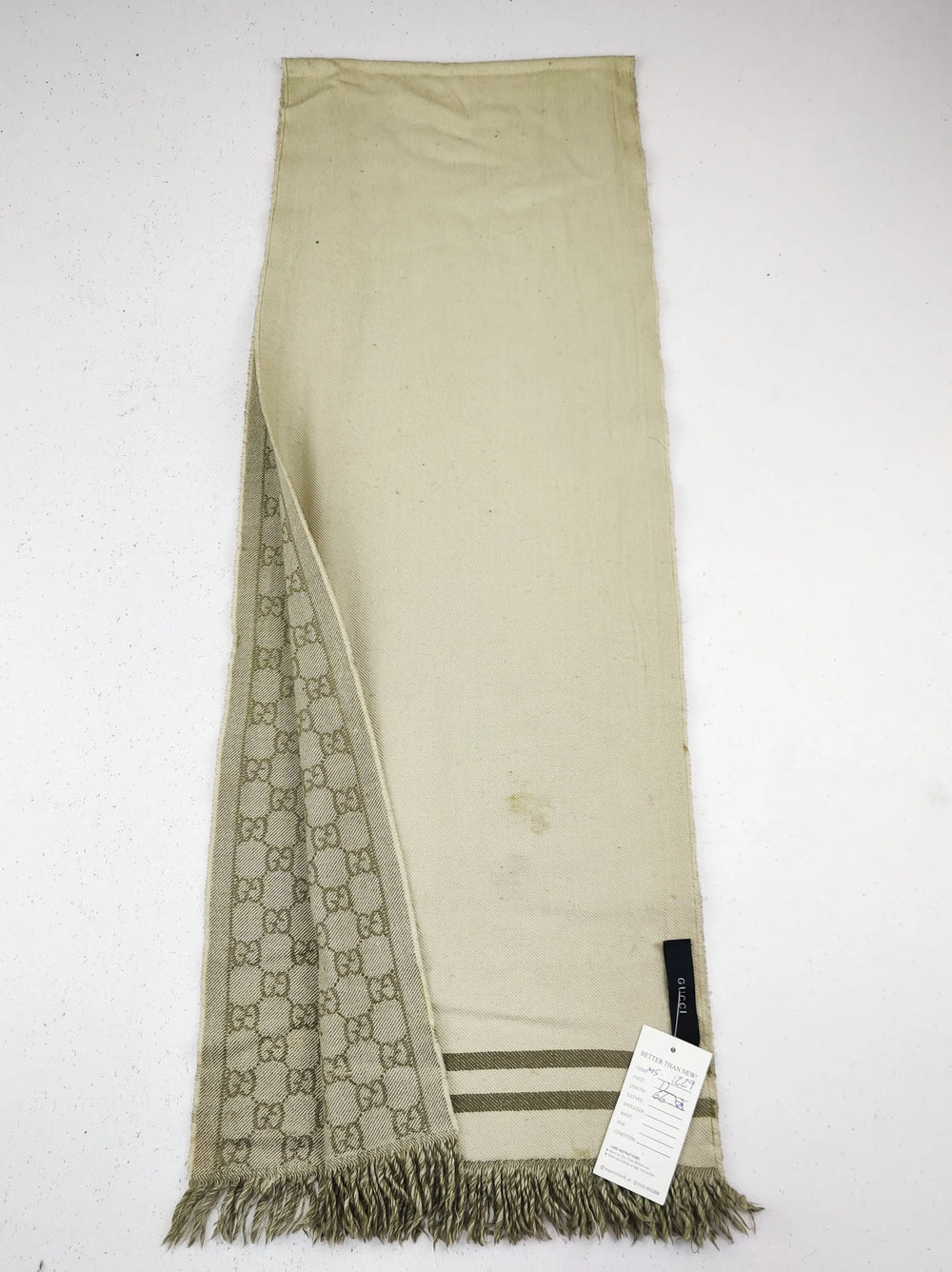 Buy online pre-used pre-loved 100% authentic & Original branded G.U.C.C.I (MS-1229) available in Pakistan. Top international brands avilable.