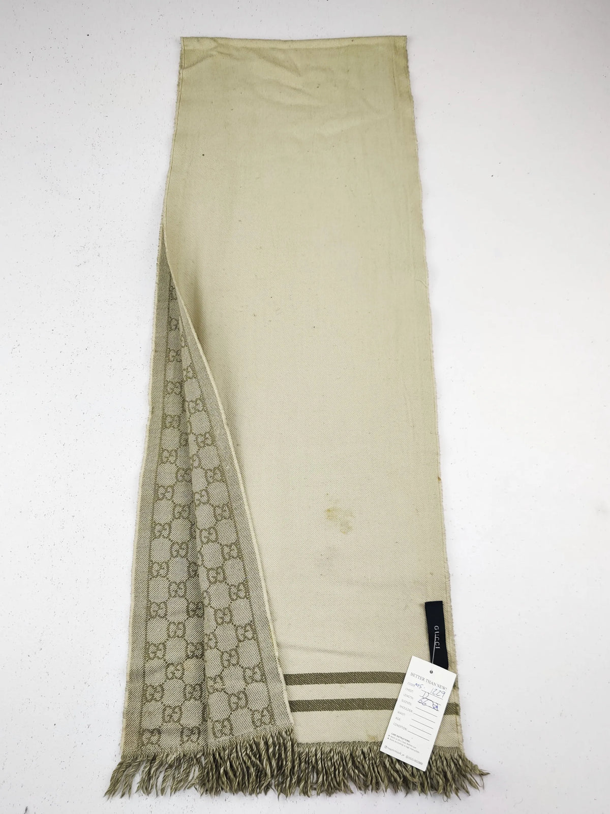 Buy online pre-used pre-loved 100% authentic & Original branded G.U.C.C.I (MS-1229) available in Pakistan. Top international brands avilable.