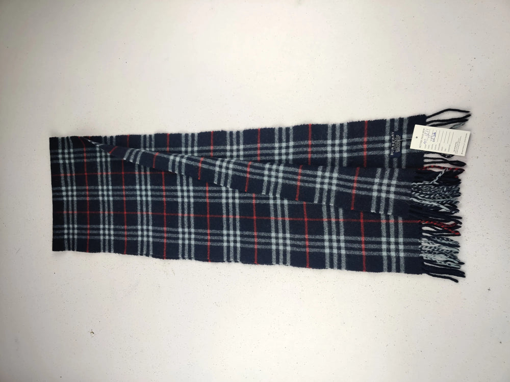 Buy online pre-used pre-loved 100% authentic & Original branded B.U.R.B.E.R.R.Y (MS-1231) available in Pakistan. Top international brands avilable.