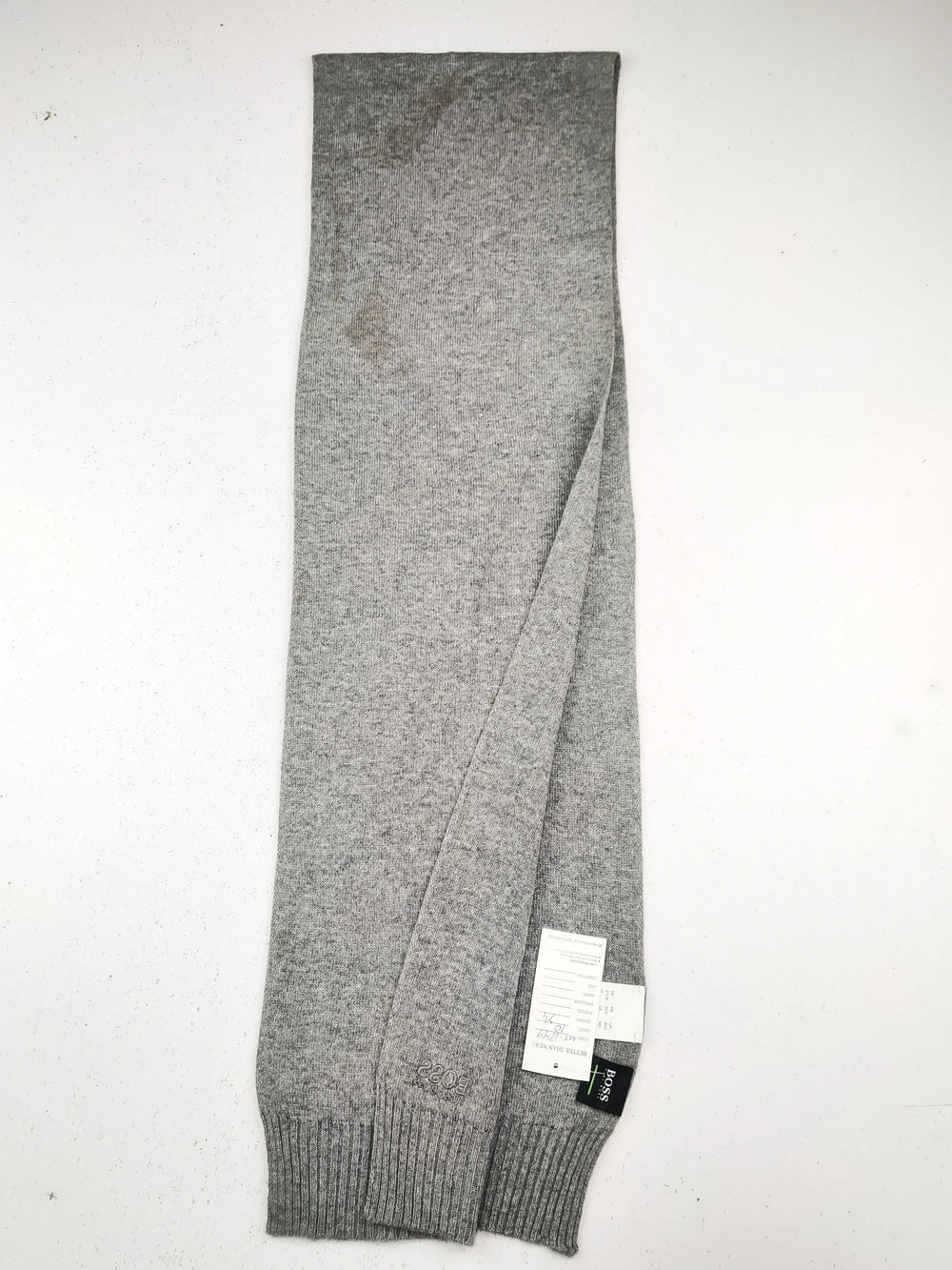 Buy online pre-used pre-loved 100% authentic & Original branded H.U.G.O B.O.S.S (MS-1249) available in Pakistan. Top international brands avilable.