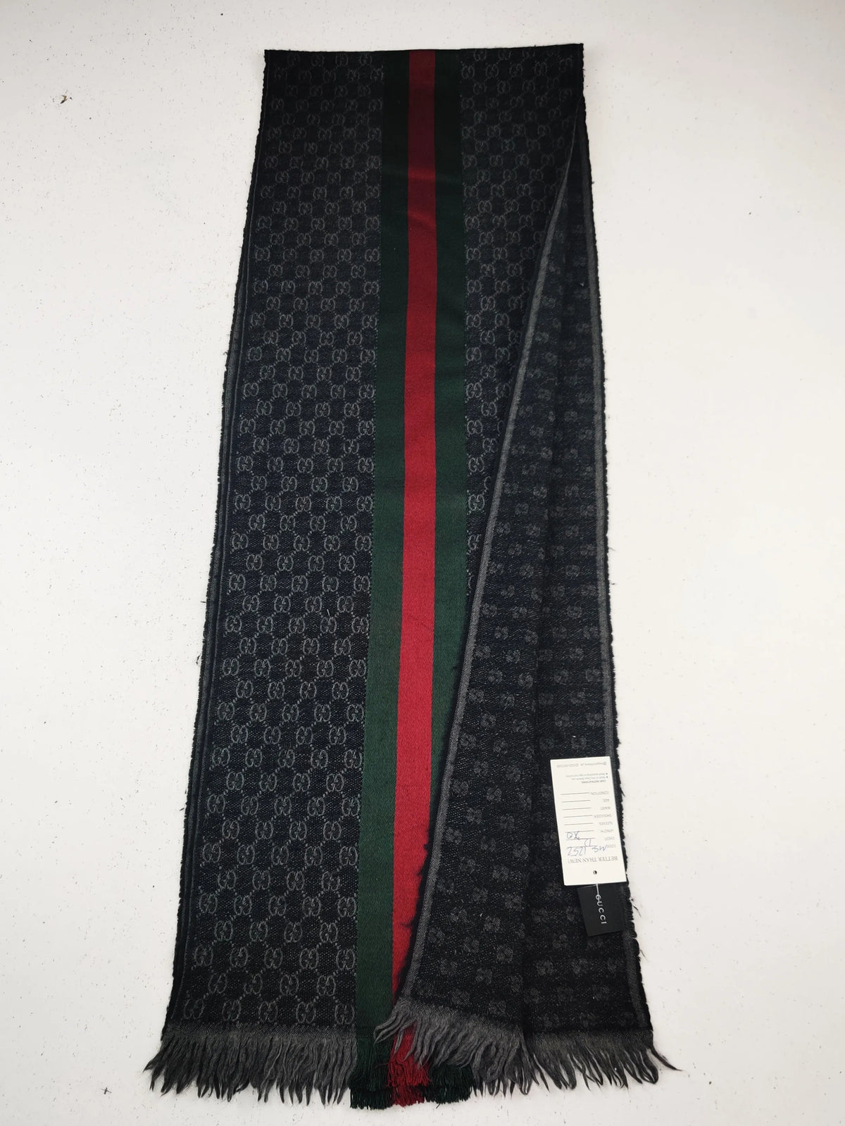 Buy online pre-used pre-loved 100% authentic & Original branded G.U.C.C.I (MS-1252) available in Pakistan. Top international brands avilable.