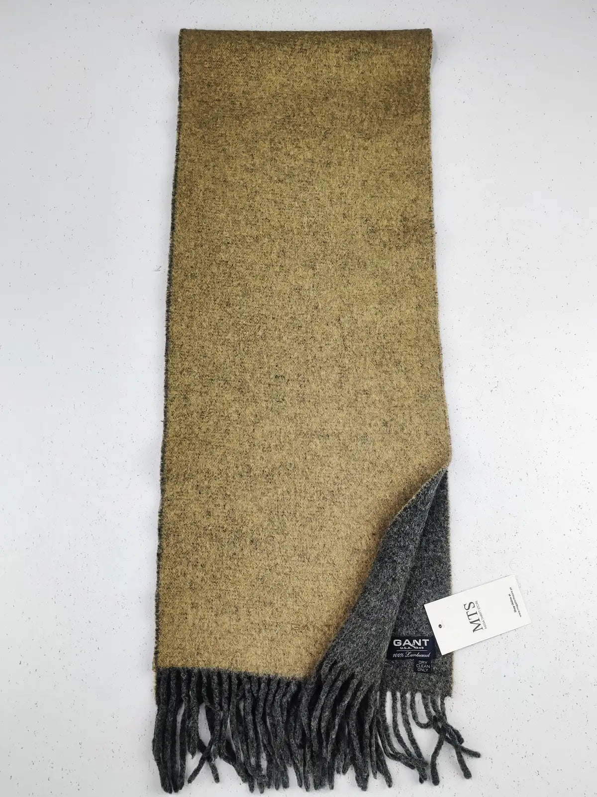 Buy online pre-used pre-loved 100% authentic & Original branded Gant (MS-132) available in Pakistan. Top international brands avilable.