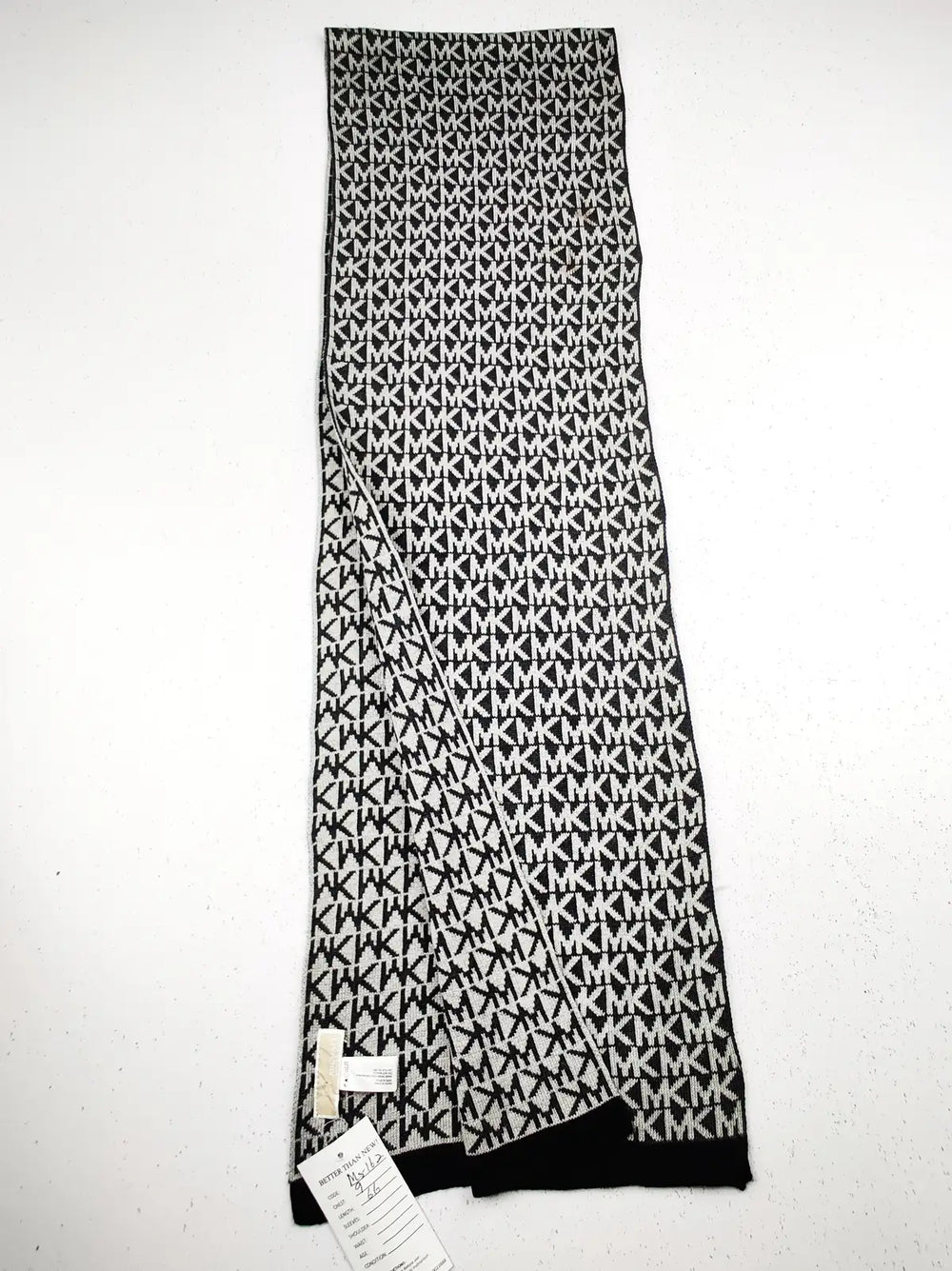 Buy online pre-used pre-loved 100% authentic & Original branded Michael Kors (MS-162) available in Pakistan. Top international brands avilable.