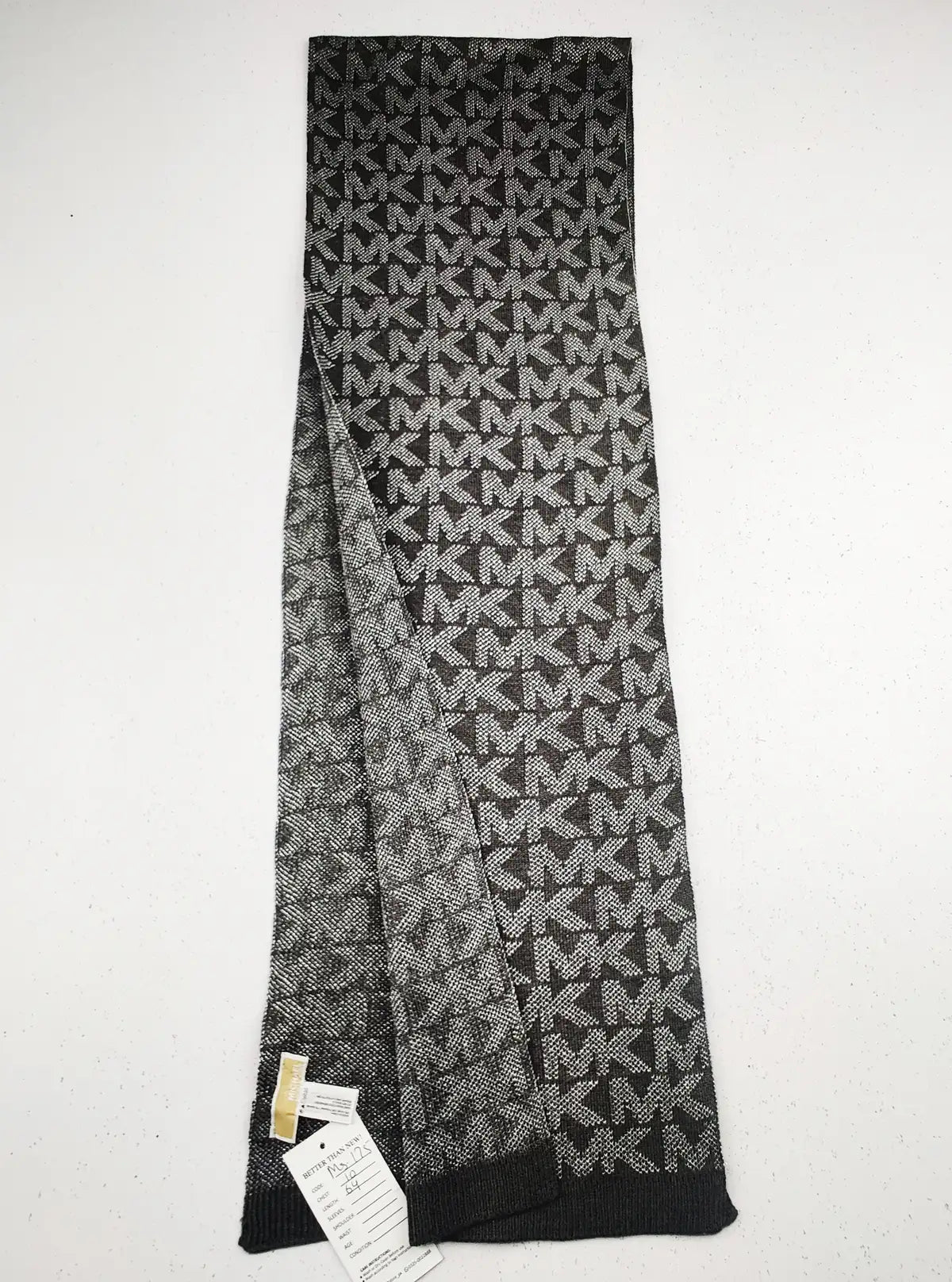 Buy online pre-used pre-loved 100% authentic & Original branded Michael Kors (MS-175) available in Pakistan. Top international brands avilable.