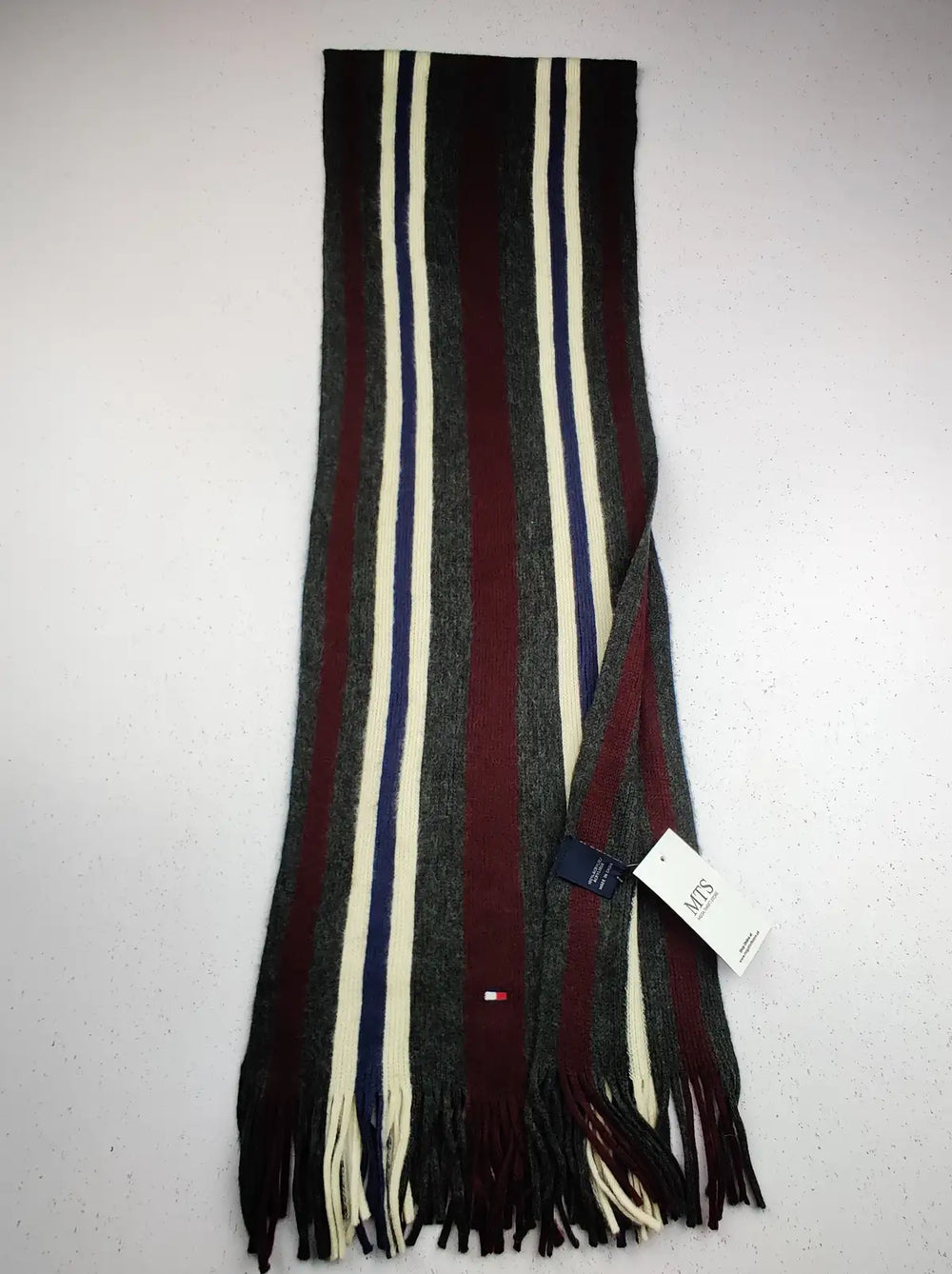 Buy online pre-used pre-loved 100% authentic & Original branded Tommy Hilfiger (MS-196) available in Pakistan. Top international brands avilable.
