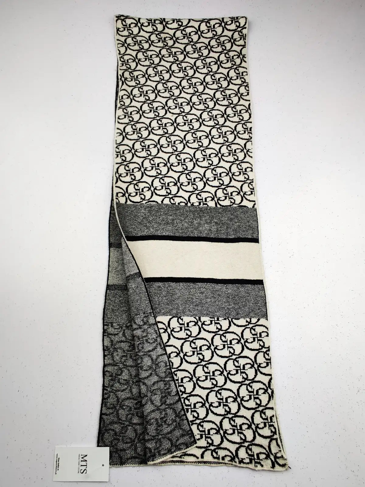 Buy online pre-used pre-loved 100% authentic & Original branded Unknown Brand (MS-201) available in Pakistan. Top international brands avilable.