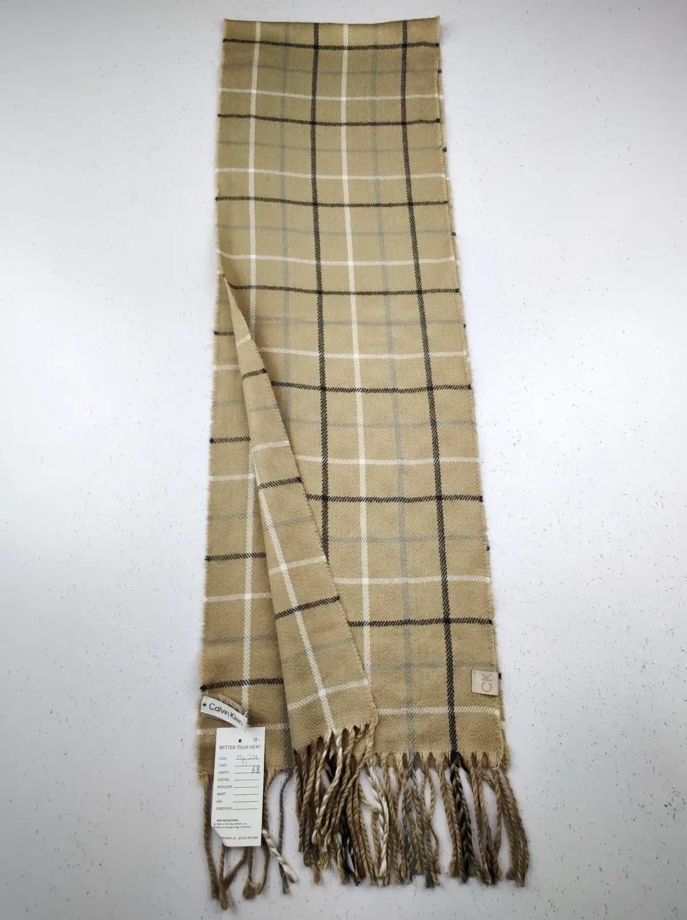 Buy online pre-used pre-loved 100% authentic & Original branded Calvin Klein (MS-221) available in Pakistan. Top international brands avilable.