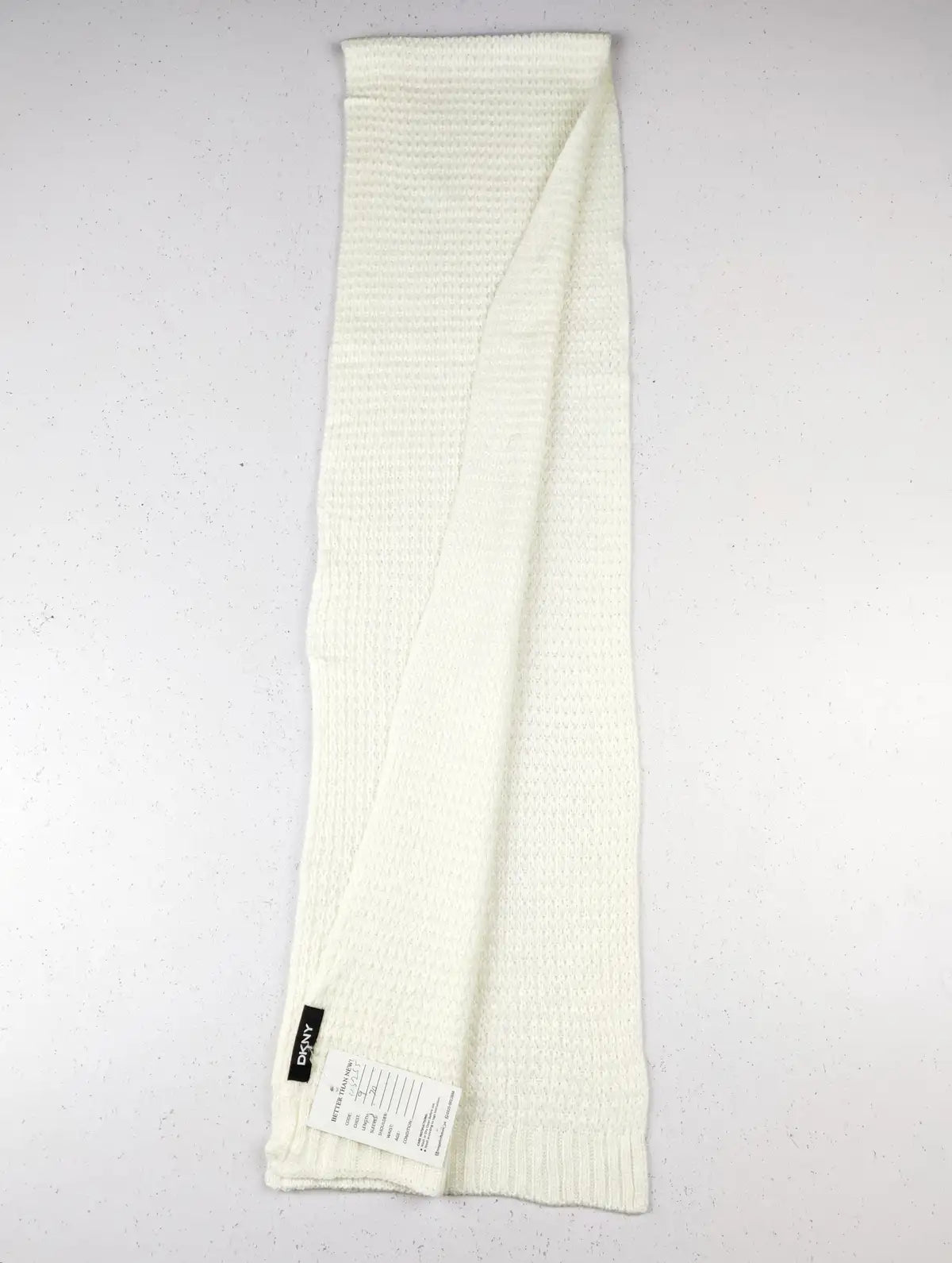 Buy online pre-used pre-loved 100% authentic & Original branded Dkny (MS-255) available in Pakistan. Top international brands avilable.