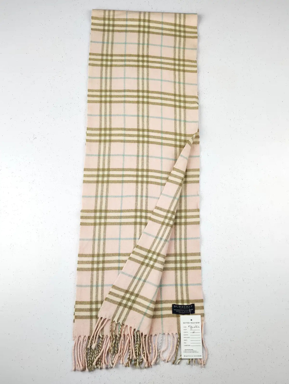 Buy online pre-used pre-loved 100% authentic & Original branded Burberry (MS-264) available in Pakistan. Top international brands avilable.