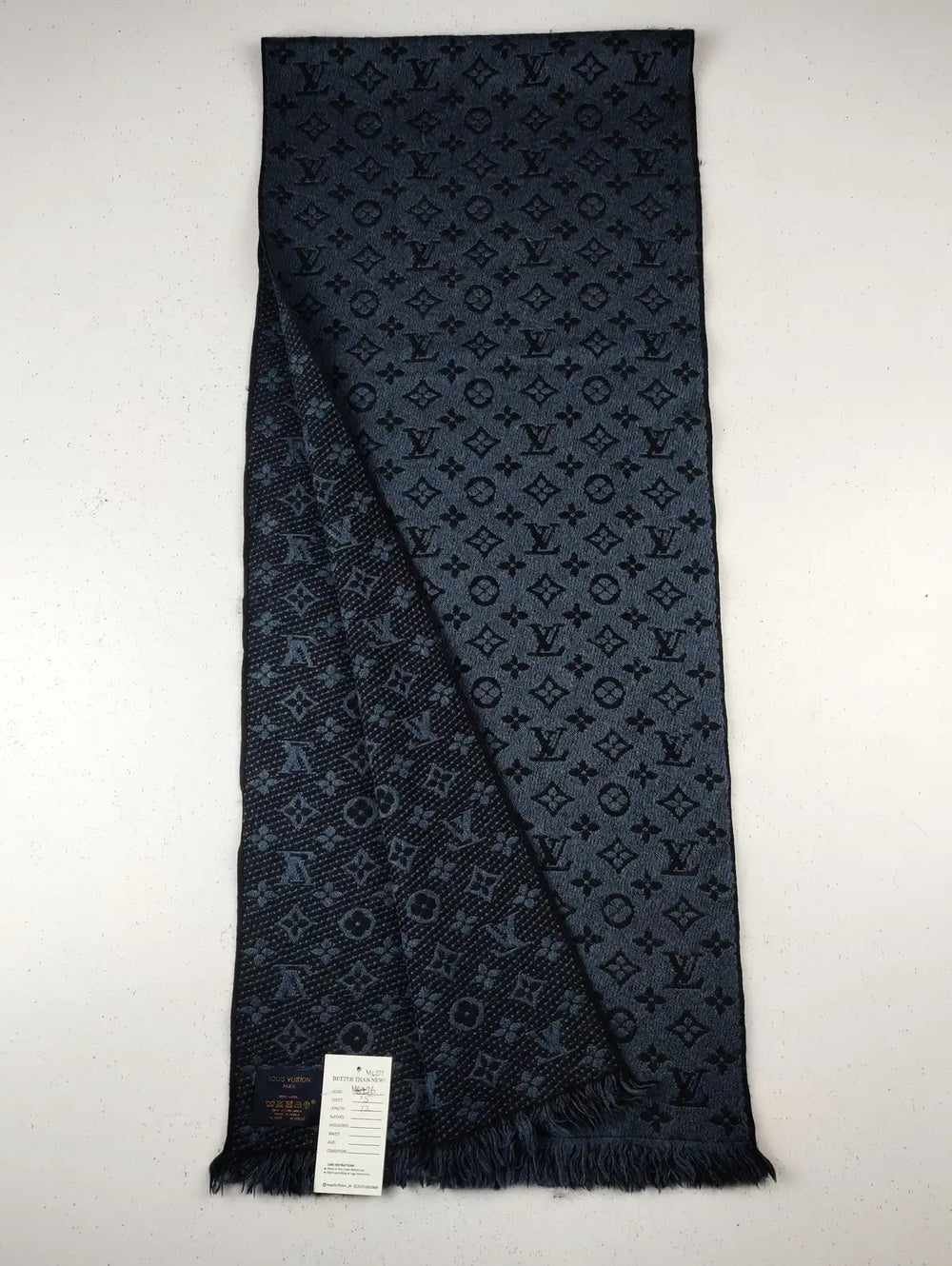 Buy online pre-used pre-loved 100% authentic & Original branded Luios Vuitton (MS-277) available in Pakistan. Top international brands avilable.