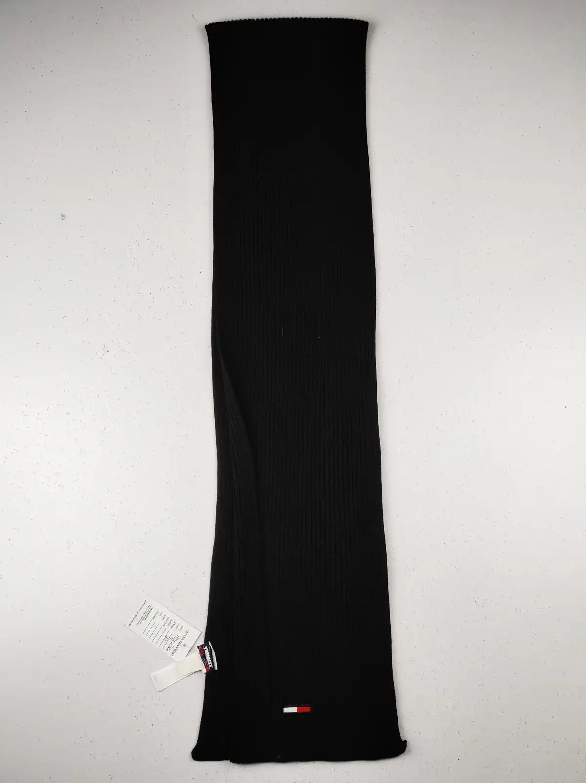 Buy online pre-used pre-loved 100% authentic & Original branded Tommy Hilfiger (MS-280) available in Pakistan. Top international brands avilable.