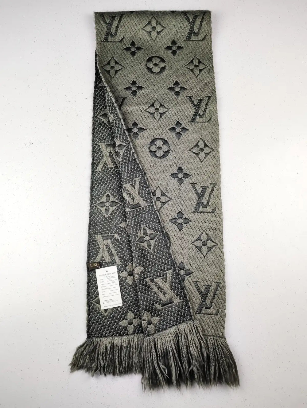 Buy online pre-used pre-loved 100% authentic & Original branded Lv (MS-281) available in Pakistan. Top international brands avilable.