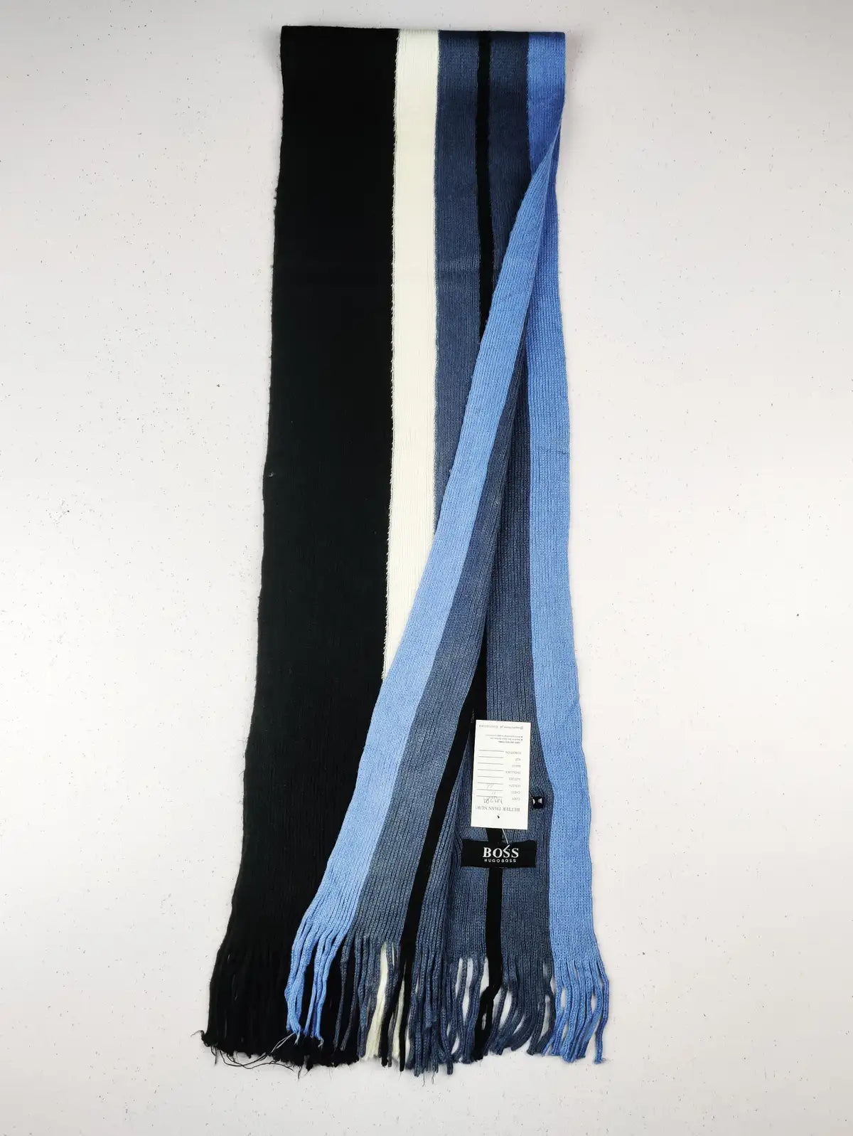 Buy online pre-used pre-loved 100% authentic & Original branded Hugo Boss (MS-289) available in Pakistan. Top international brands avilable.