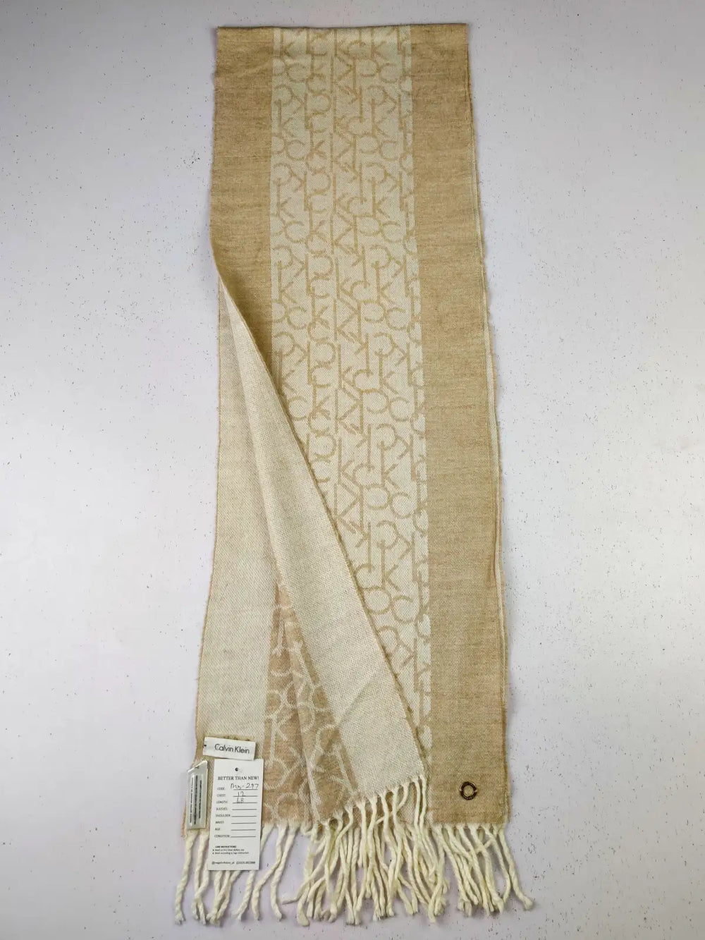 Buy online pre-used pre-loved 100% authentic & Original branded Calvin Klein (MS-297) available in Pakistan. Top international brands avilable.