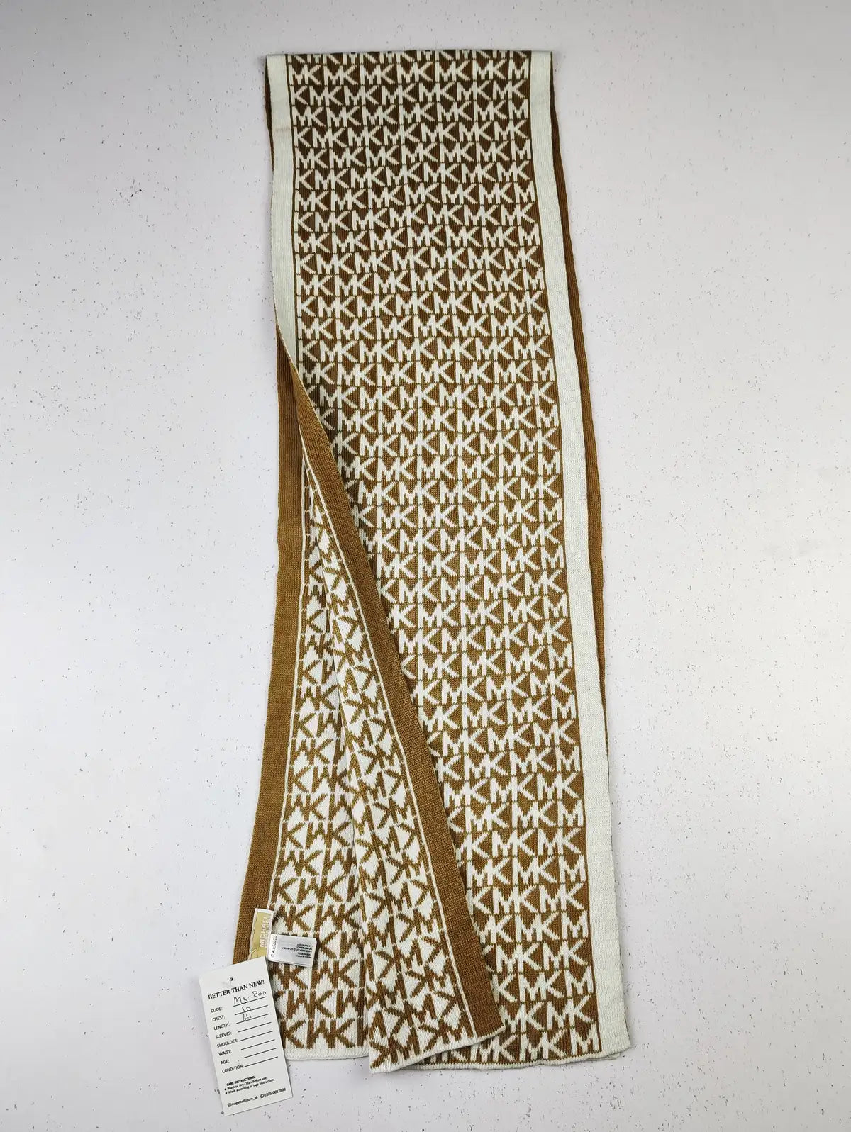 Buy online pre-used pre-loved 100% authentic & Original branded Michael Kors (MS-300) available in Pakistan. Top international brands avilable.