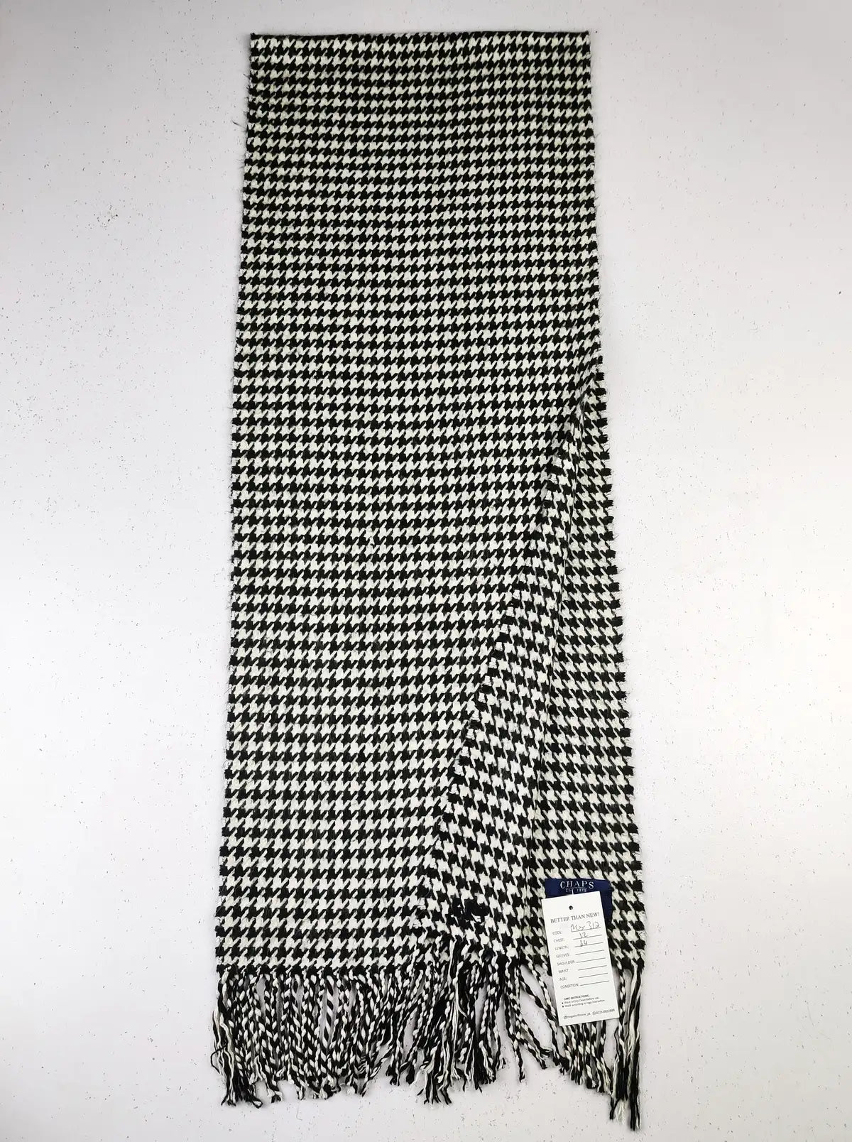 Buy online pre-used pre-loved 100% authentic & Original branded Chaps (MS-312) available in Pakistan. Top international brands avilable.