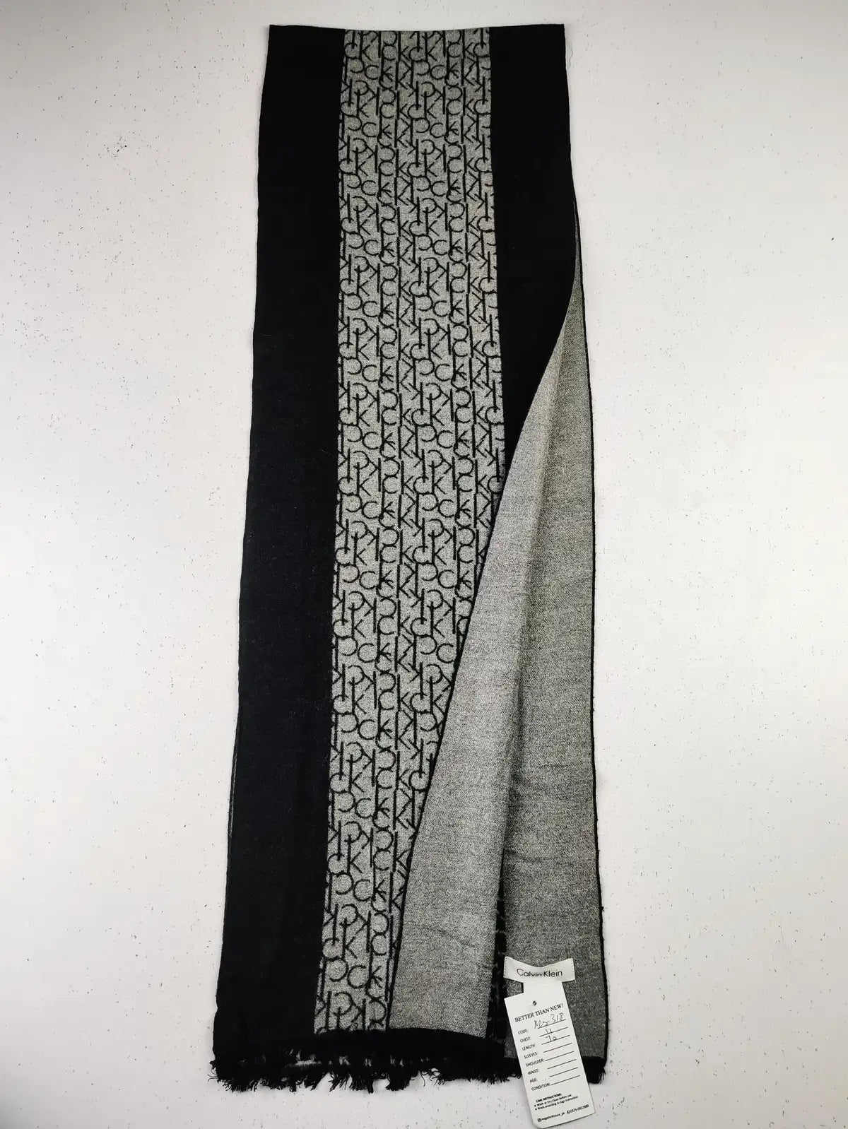 Buy online pre-used pre-loved 100% authentic & Original branded Calvin Klein (MS-318) available in Pakistan. Top international brands avilable.