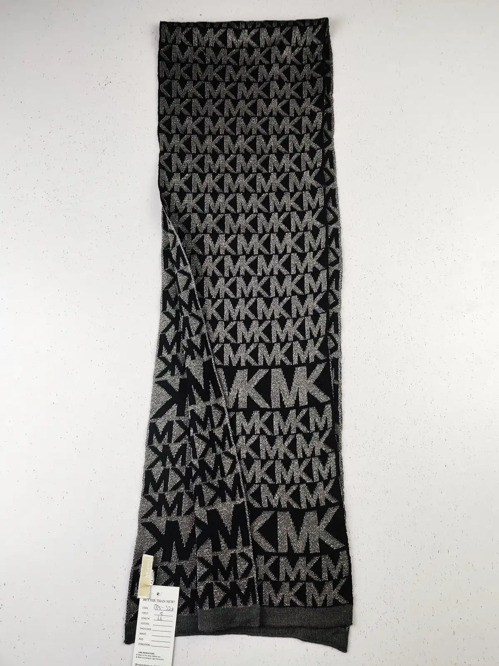 Buy online pre-used pre-loved 100% authentic & Original branded Michael Kors (MS-329) available in Pakistan. Top international brands avilable.