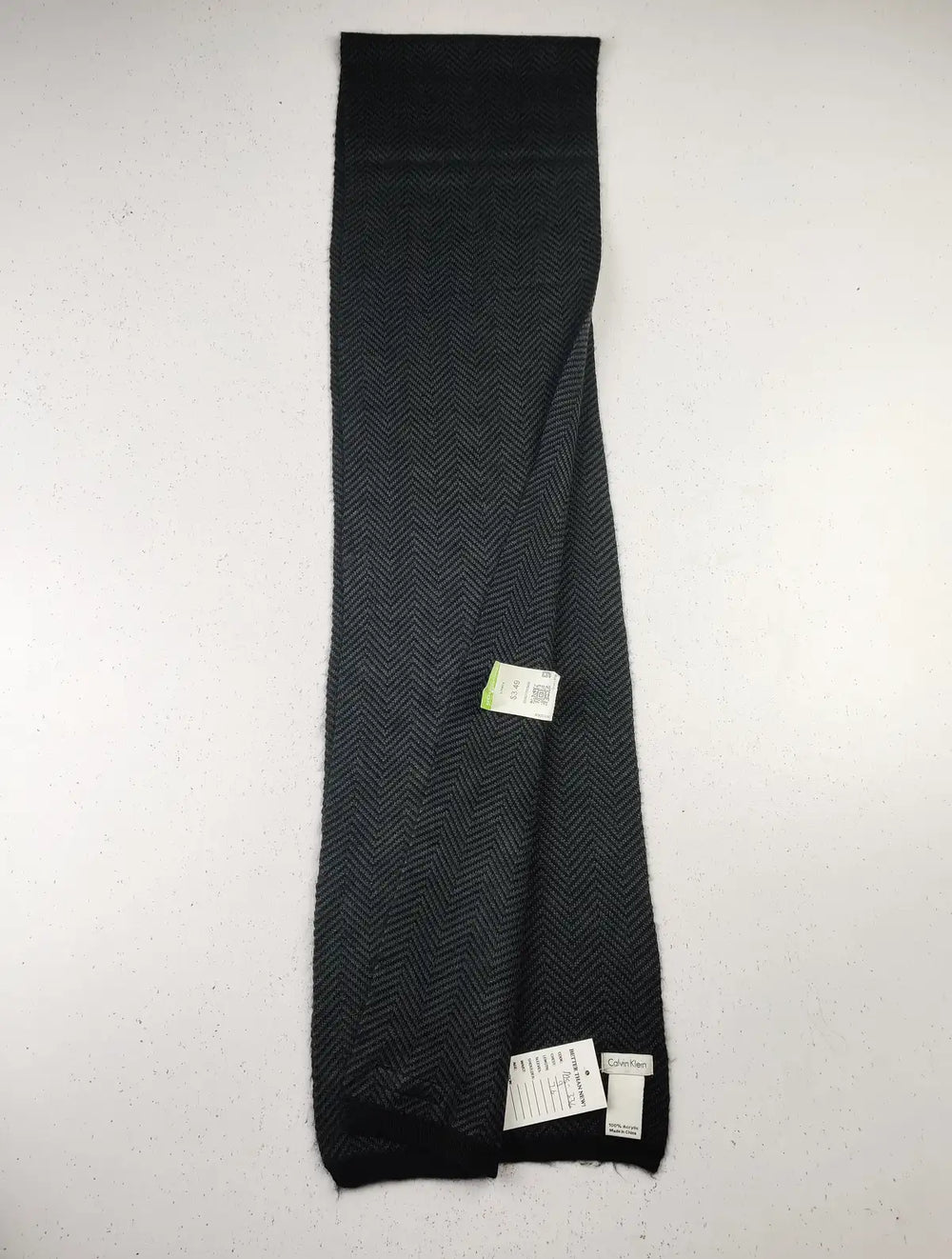 Buy online pre-used pre-loved 100% authentic & Original branded Calvin Klein (MS-336) available in Pakistan. Top international brands avilable.