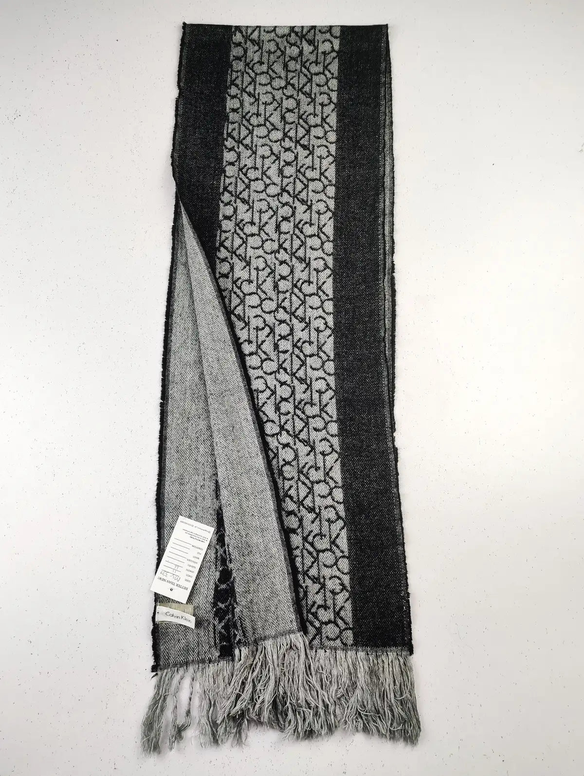 Buy online pre-used pre-loved 100% authentic & Original branded Calvin Klein (MS-339) available in Pakistan. Top international brands avilable.