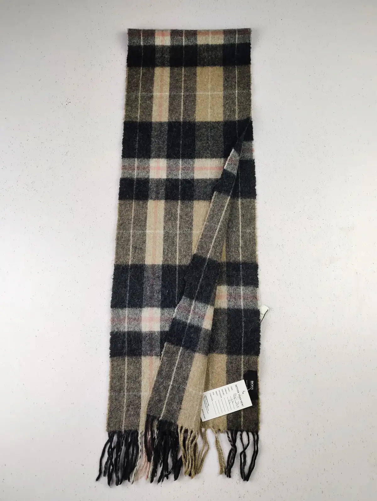 Buy online pre-used pre-loved 100% authentic & Original branded Hugo Boss (MS-340) available in Pakistan. Top international brands avilable.